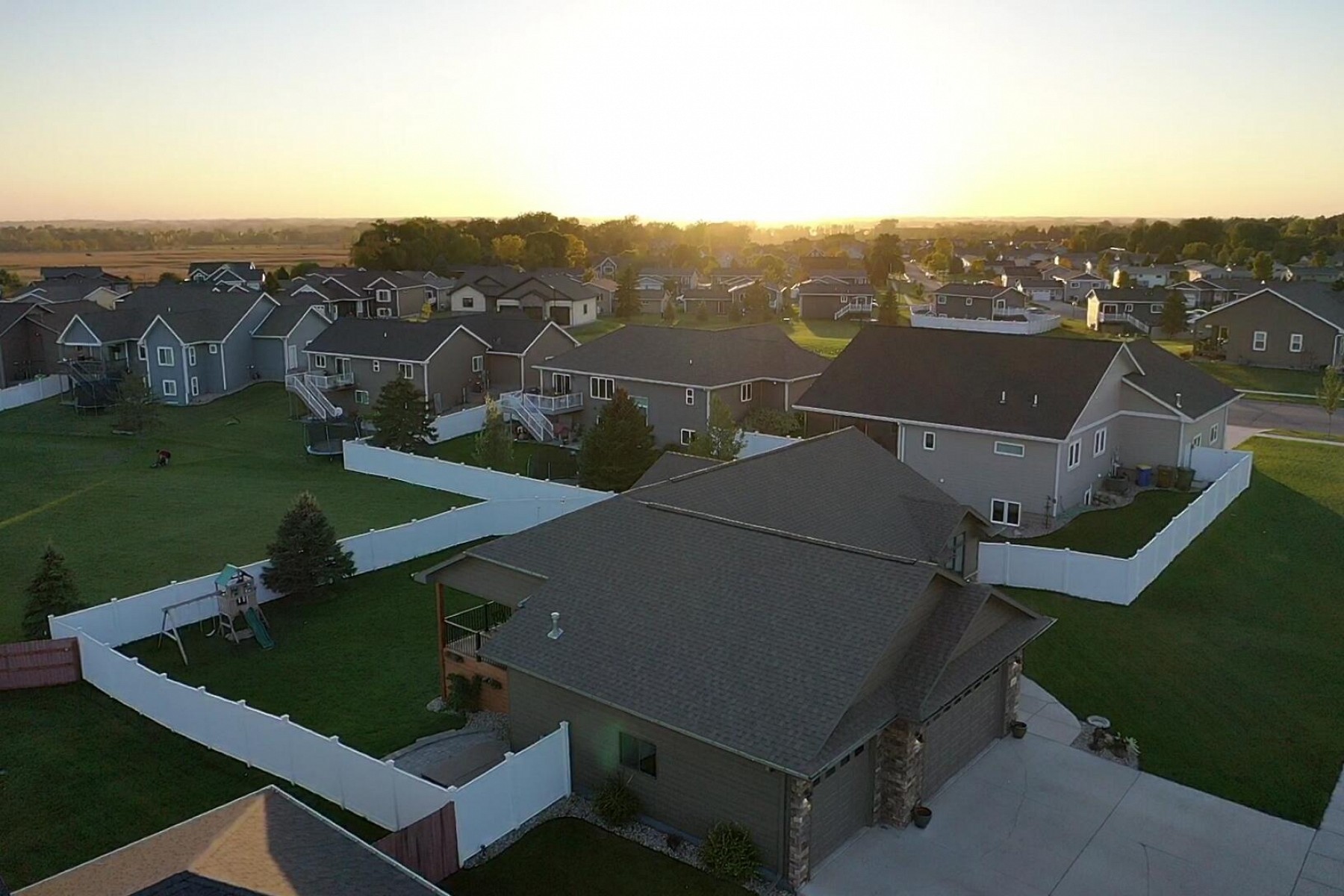 201 Blue Bell Drive, Brookings, SD 57006