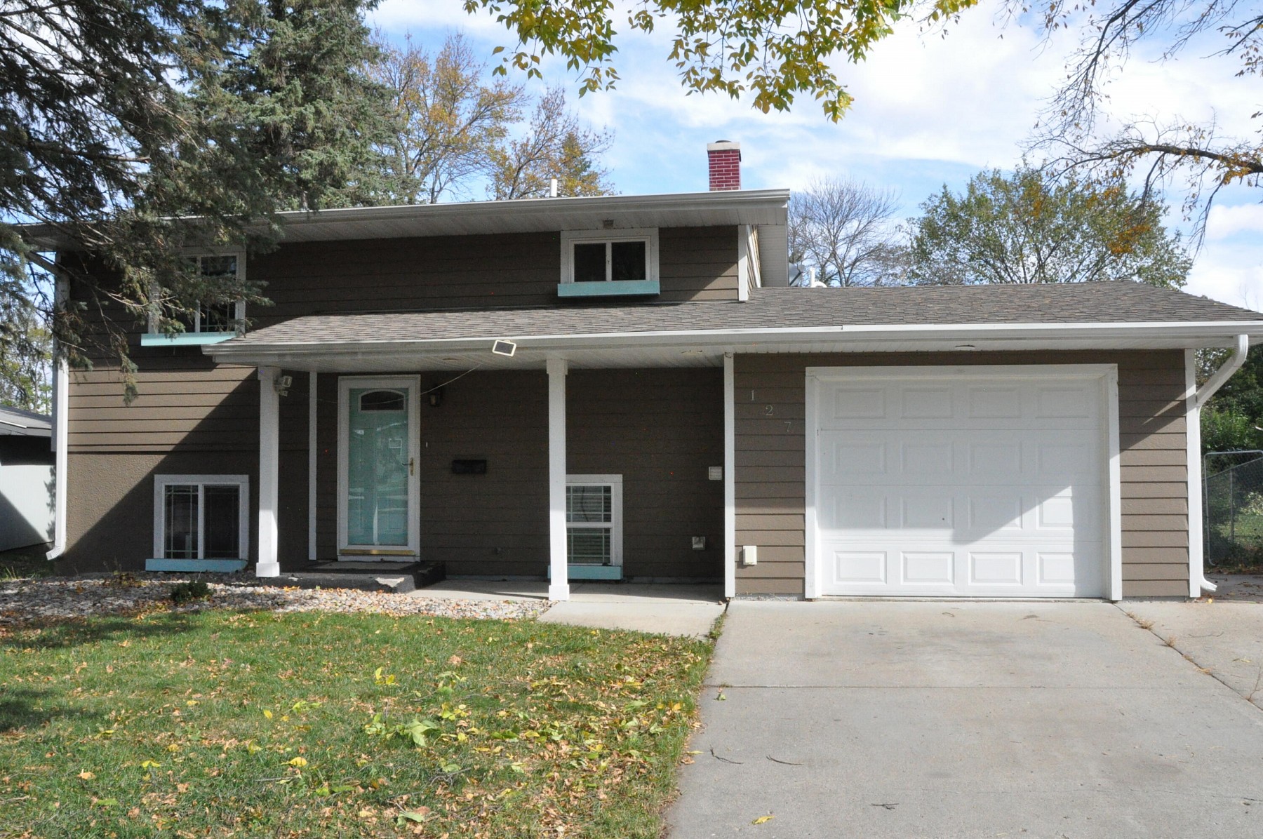 127 Jefferson Avenue S, Brookings, SD 57006