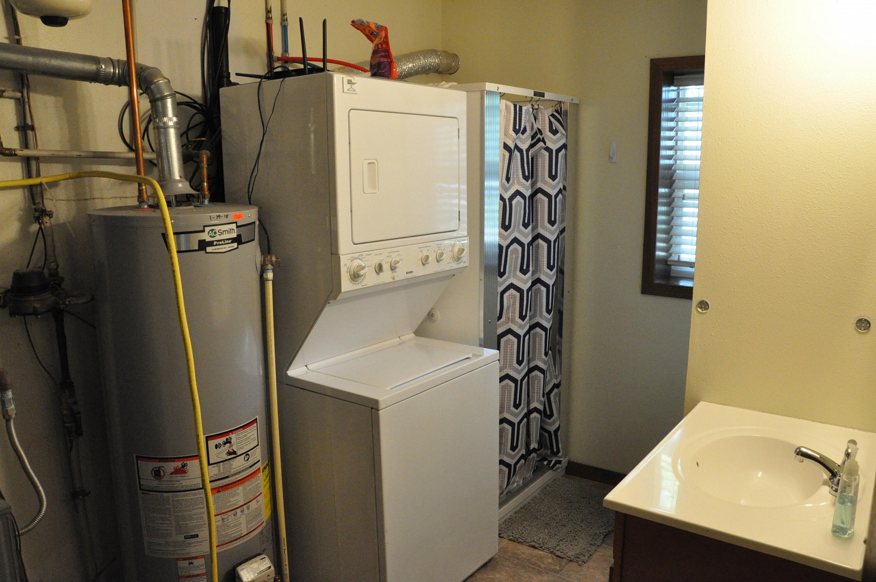 127 Jefferson Avenue S, Brookings, SD 57006