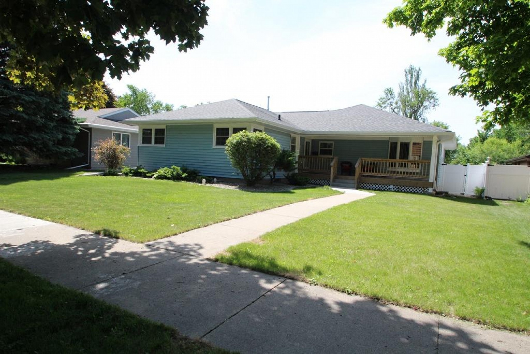 1438 2nd Street, Brookings, SD 57006