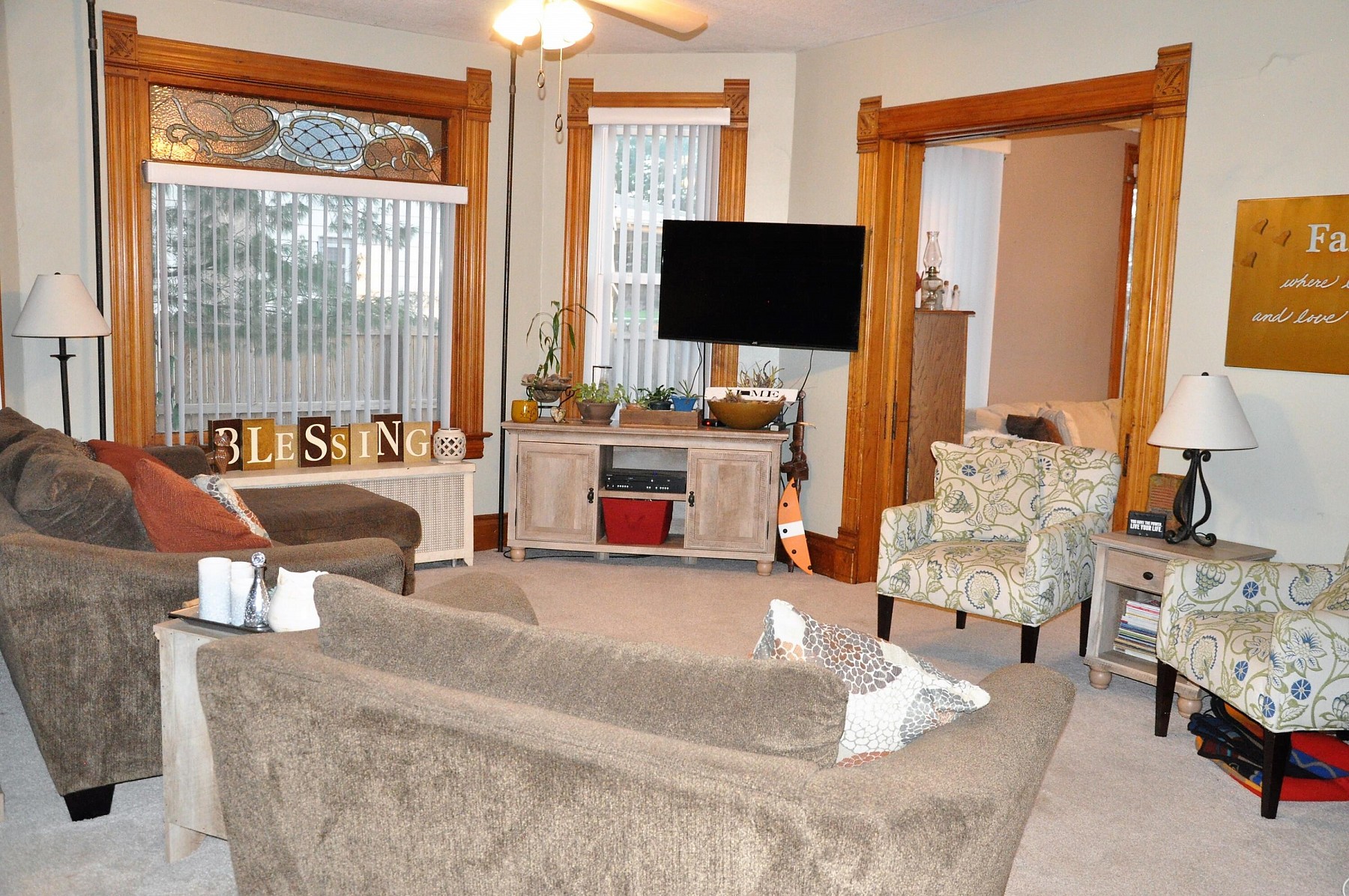 110 E 1st Avenue, Flandreau, SD 57028