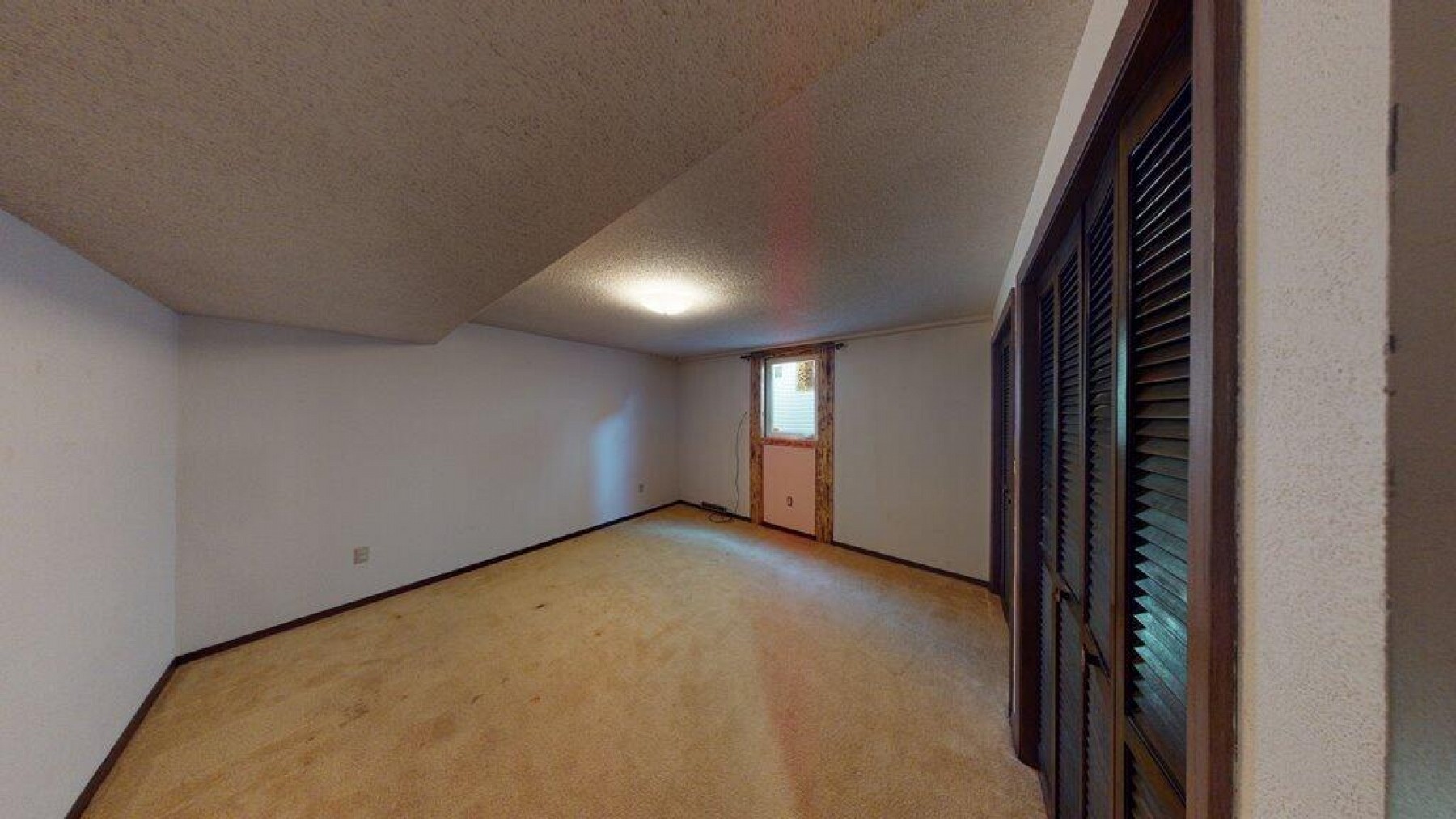 102 4th Street, Elkton, SD 57026