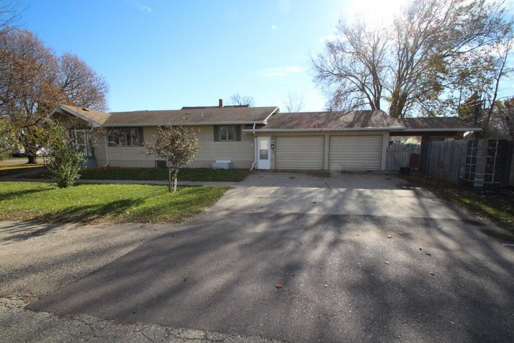 102 4th Street, Elkton, SD 57026