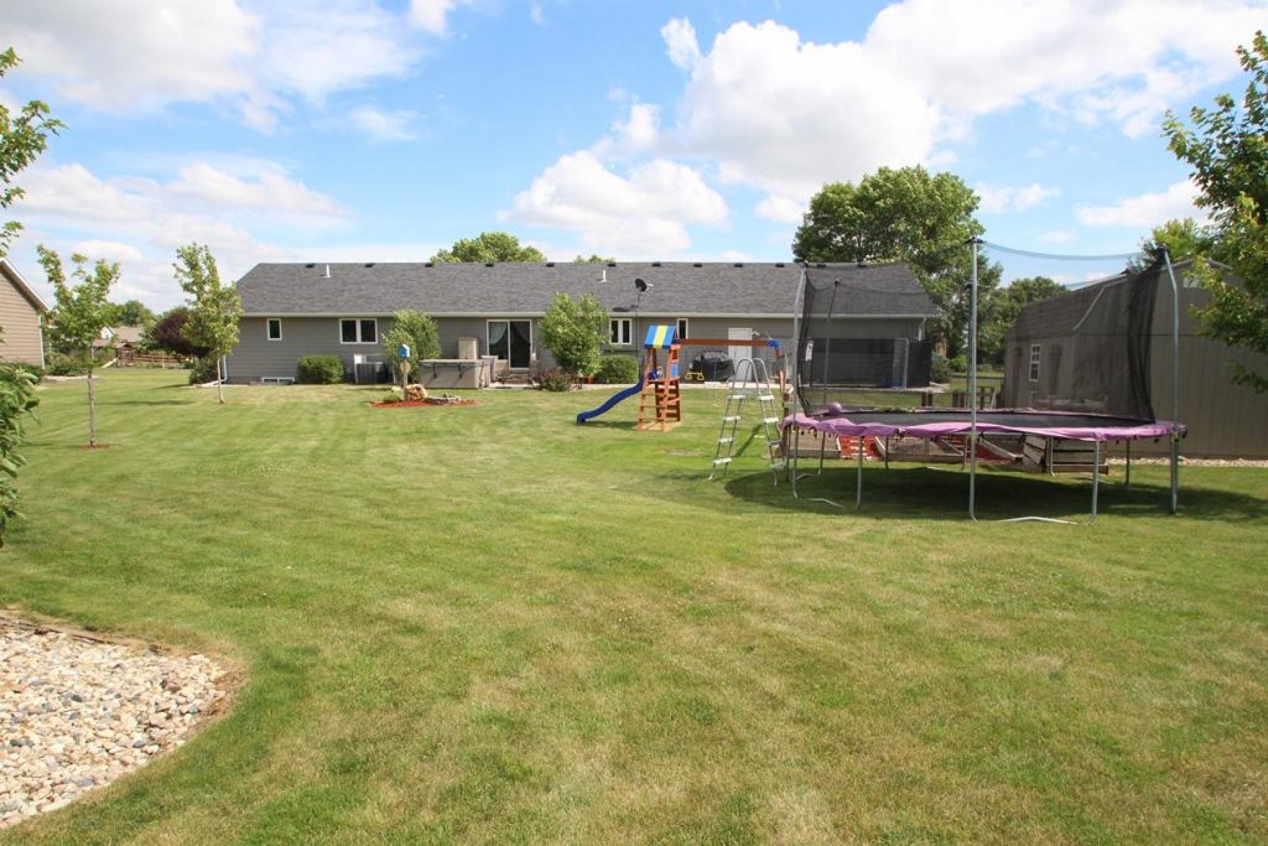 250 Heather Lane W, Brookings, SD 57006