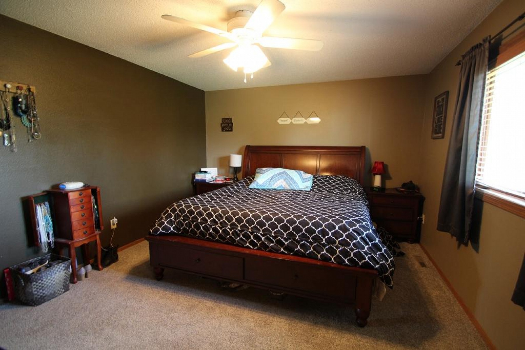 250 Heather Lane W, Brookings, SD 57006