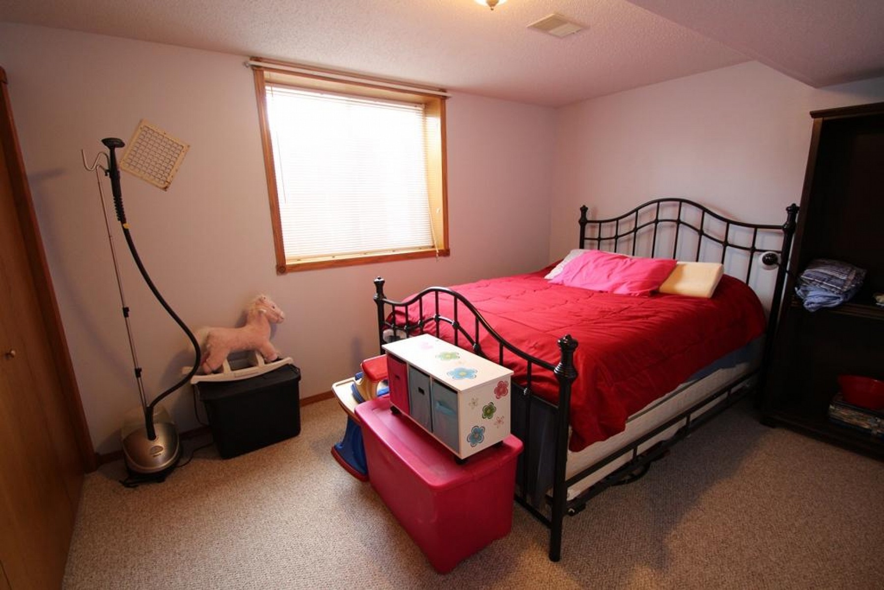 250 Heather Lane W, Brookings, SD 57006