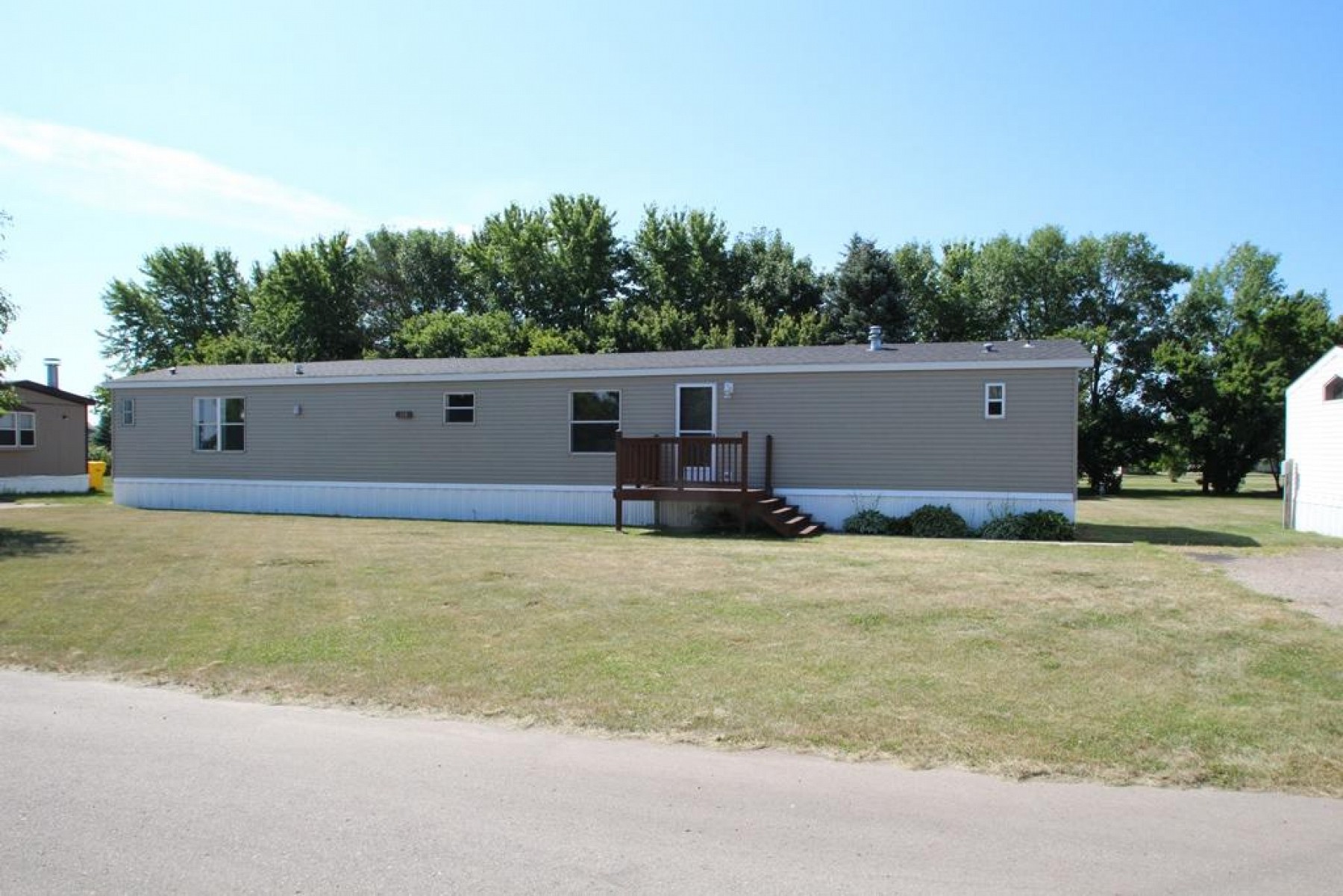 520 E, Brookings, SD 57006