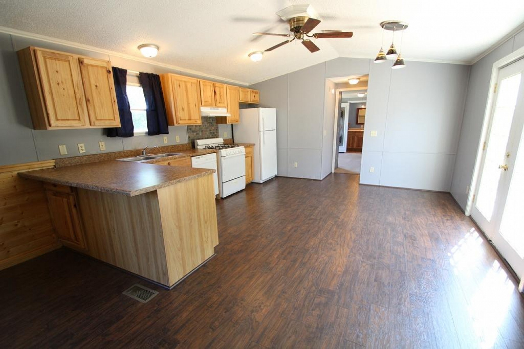 520 E, Brookings, SD 57006