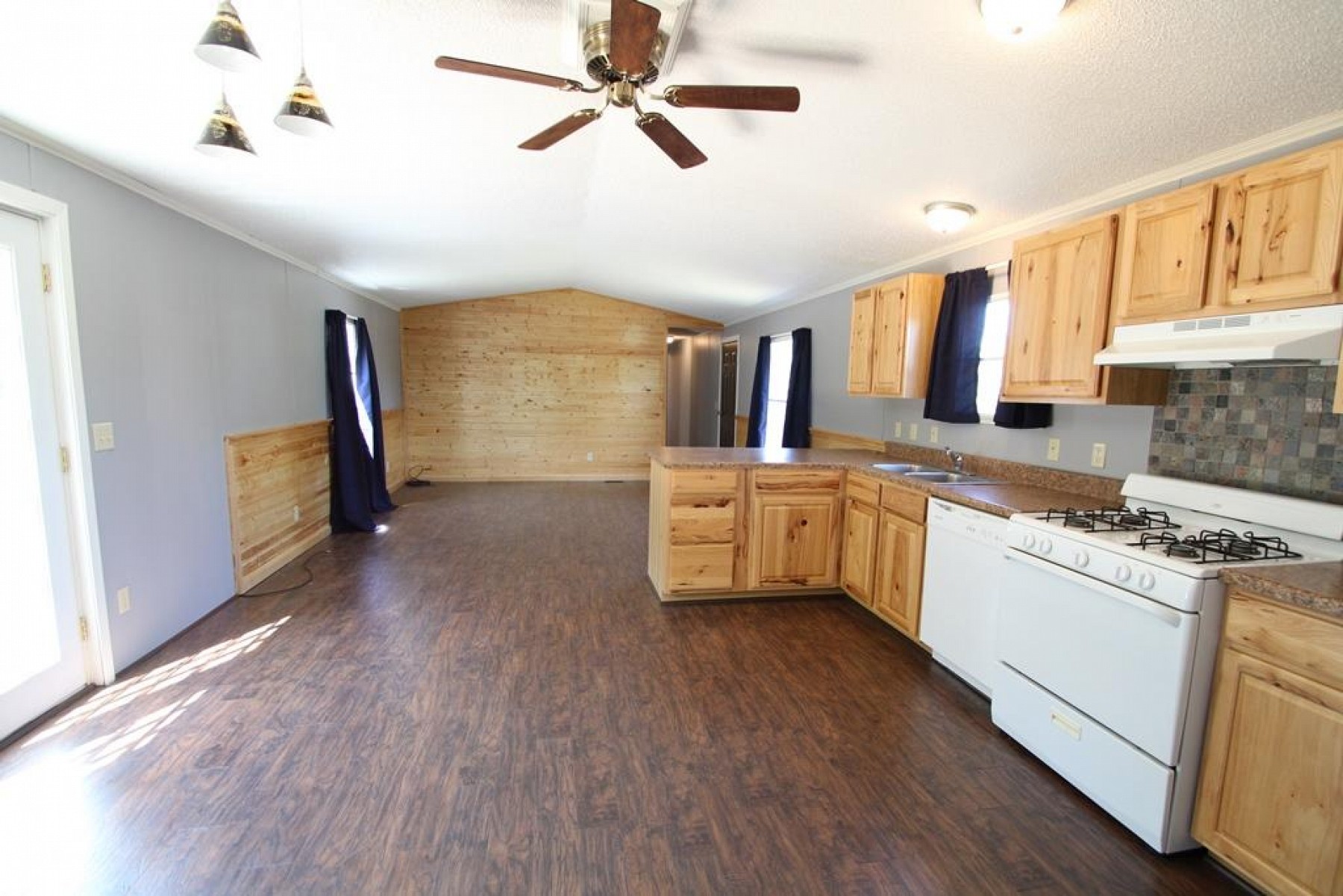 520 E, Brookings, SD 57006