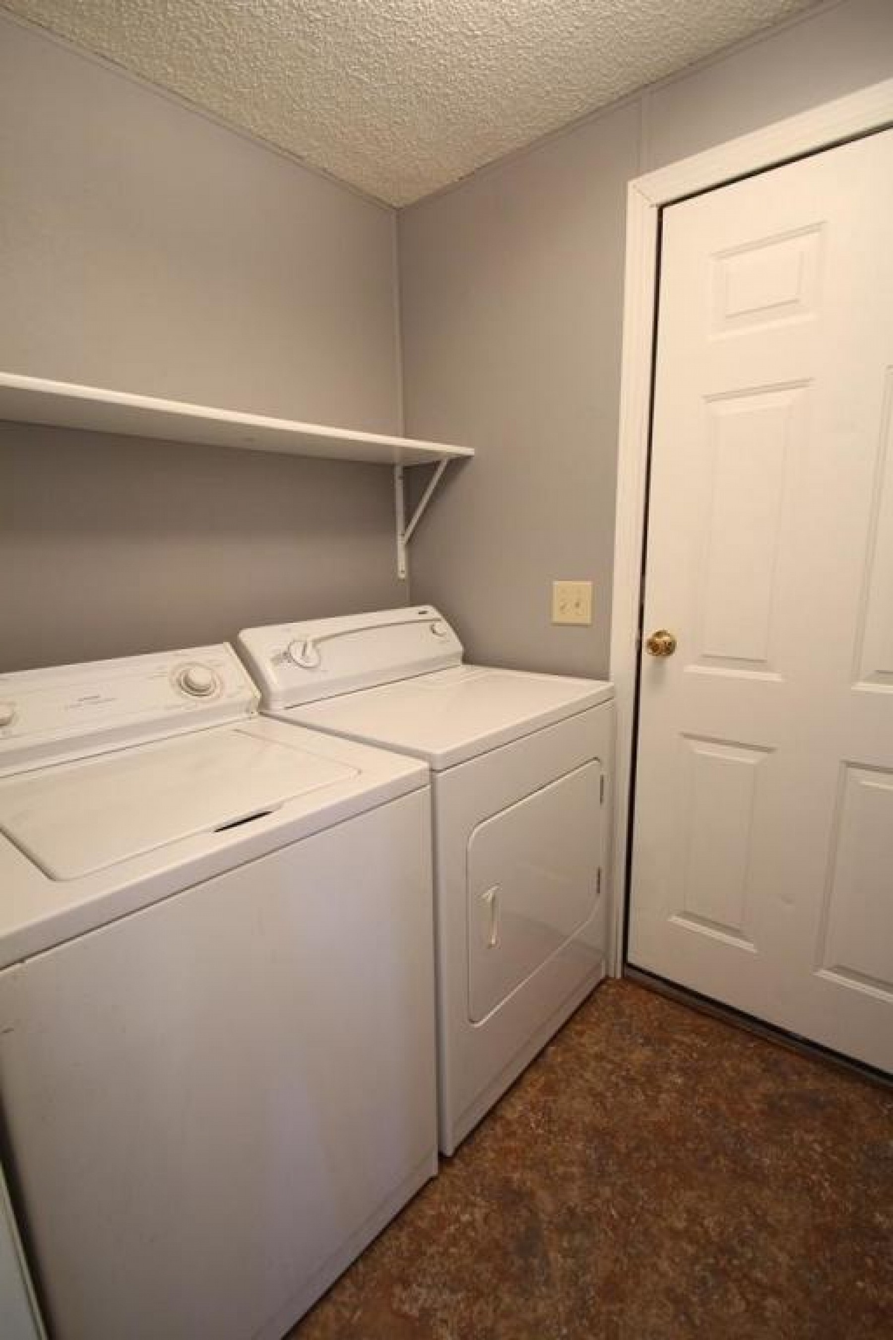 520 E, Brookings, SD 57006