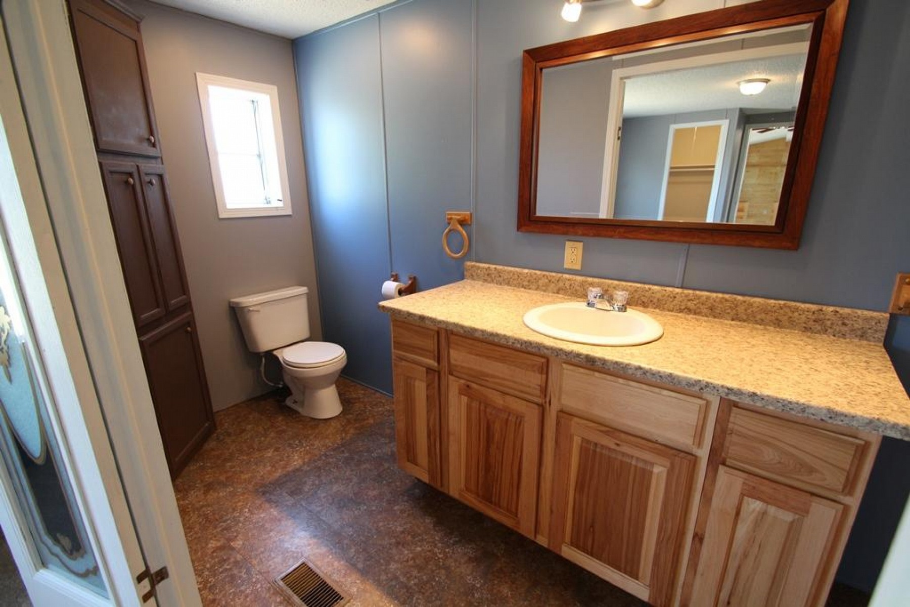 520 E, Brookings, SD 57006