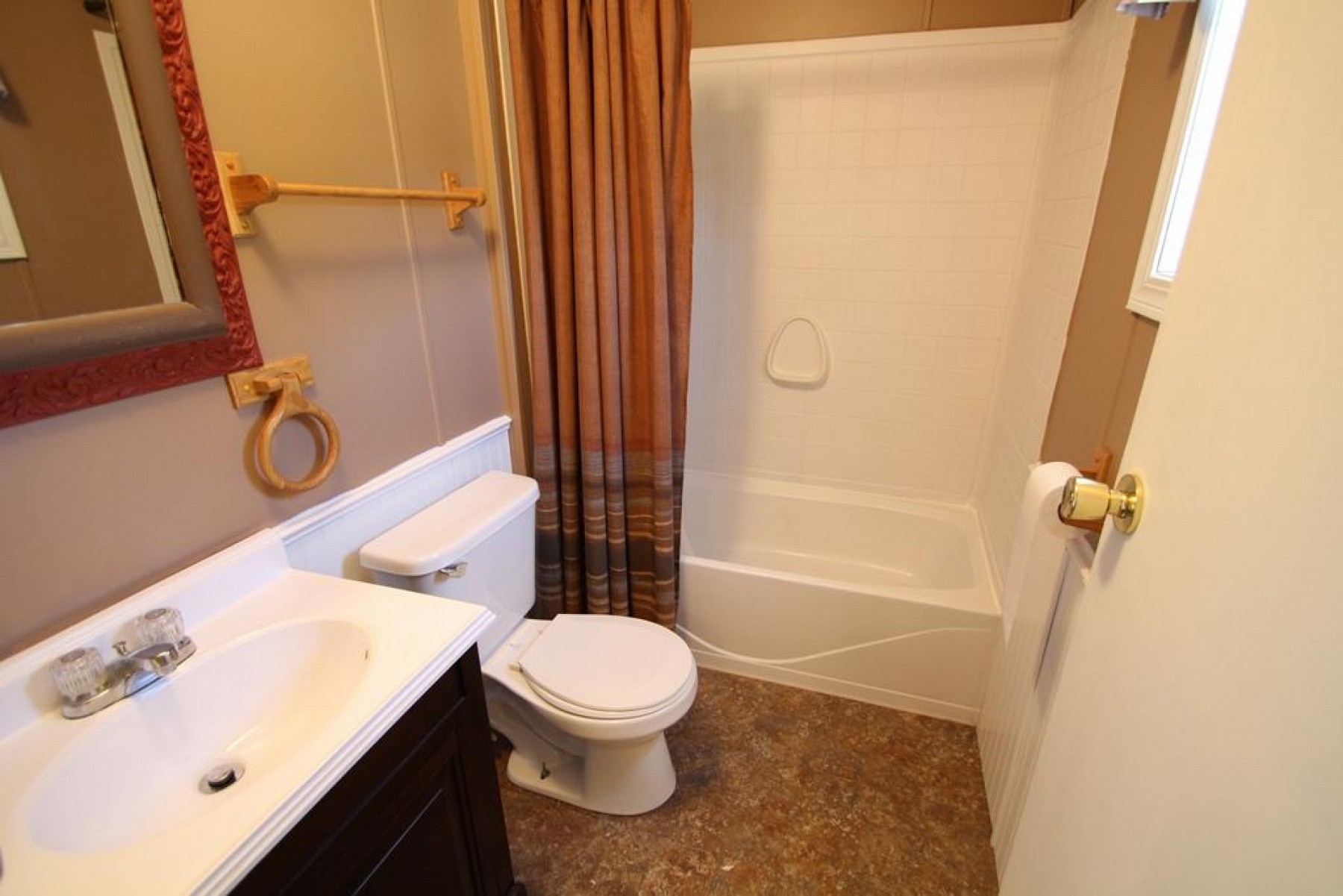 520 E, Brookings, SD 57006