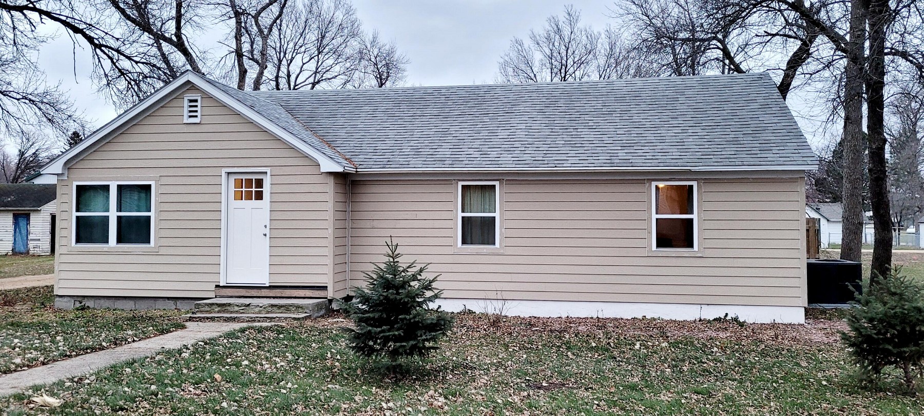 105 Main Street, White, SD 57026