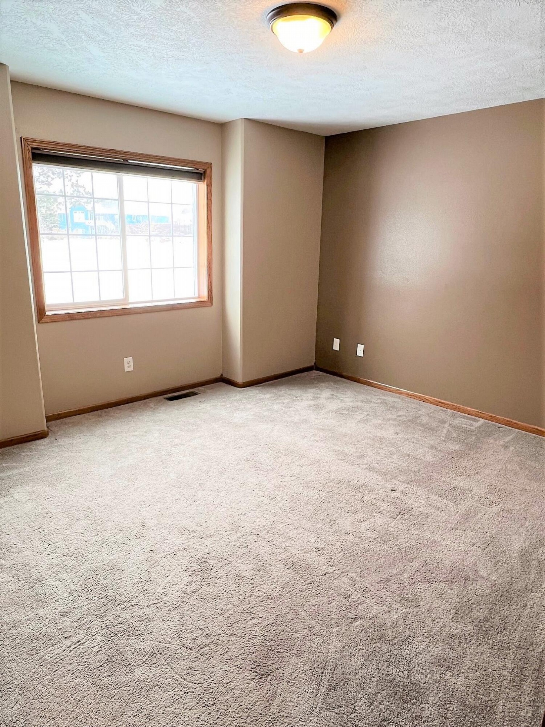 905 Broken Bow Trail, Brookings, SD 57006