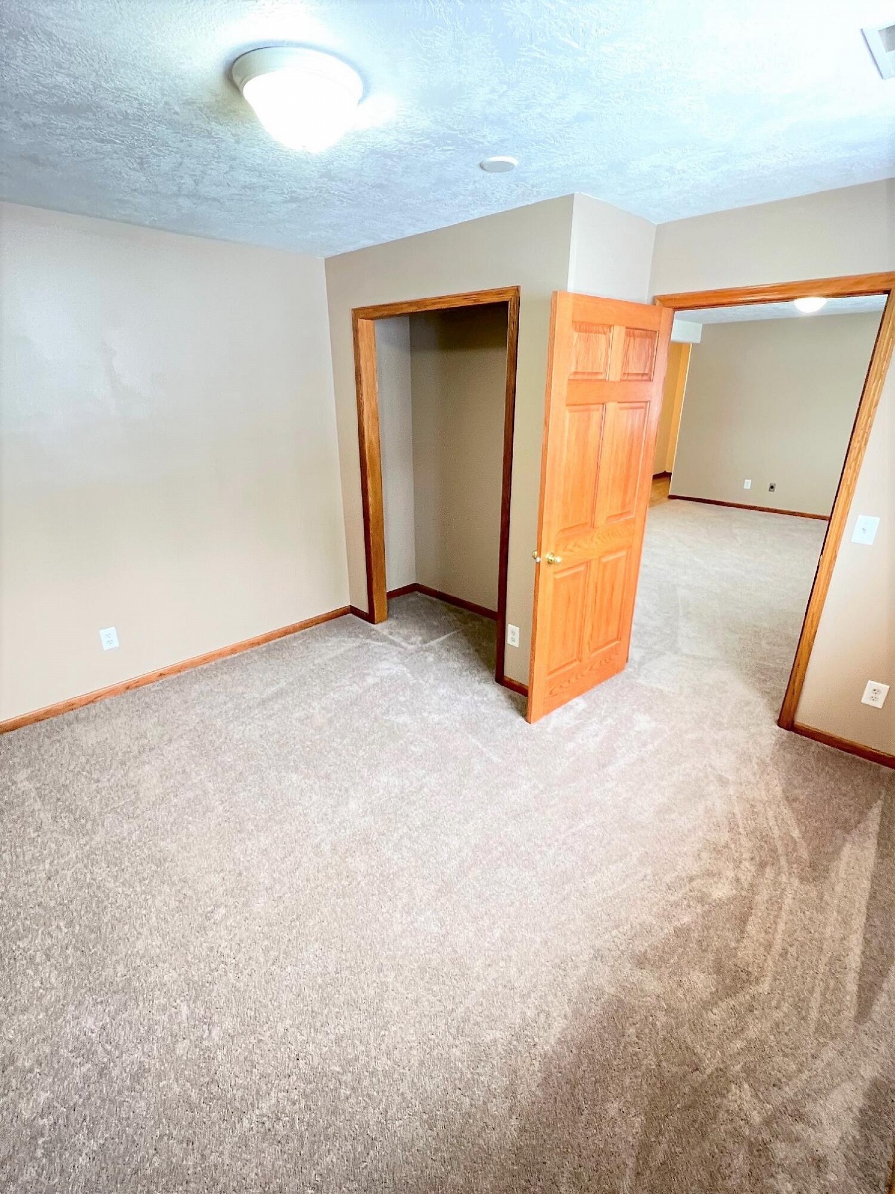 905 Broken Bow Trail, Brookings, SD 57006