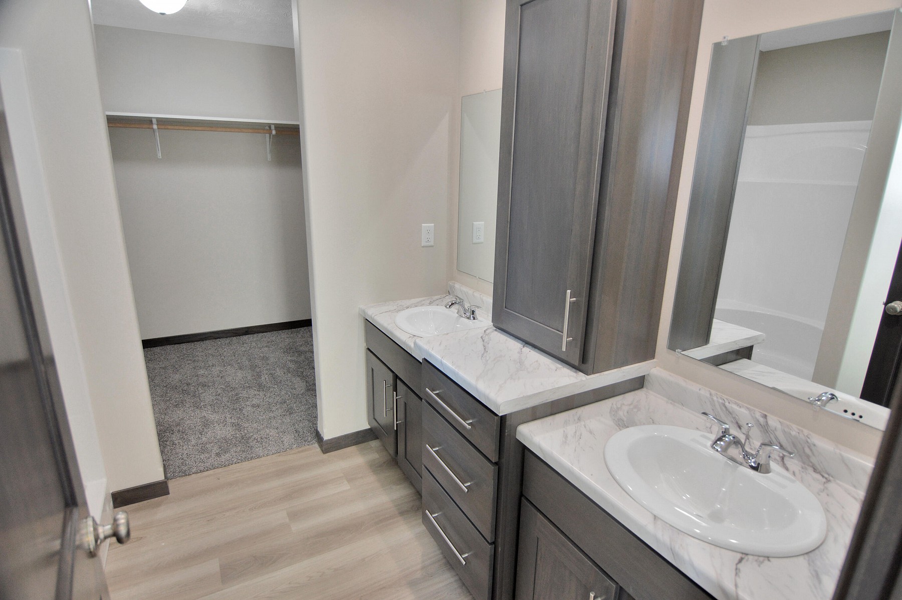 317 Lindsay Drive, Aurora, SD 57002