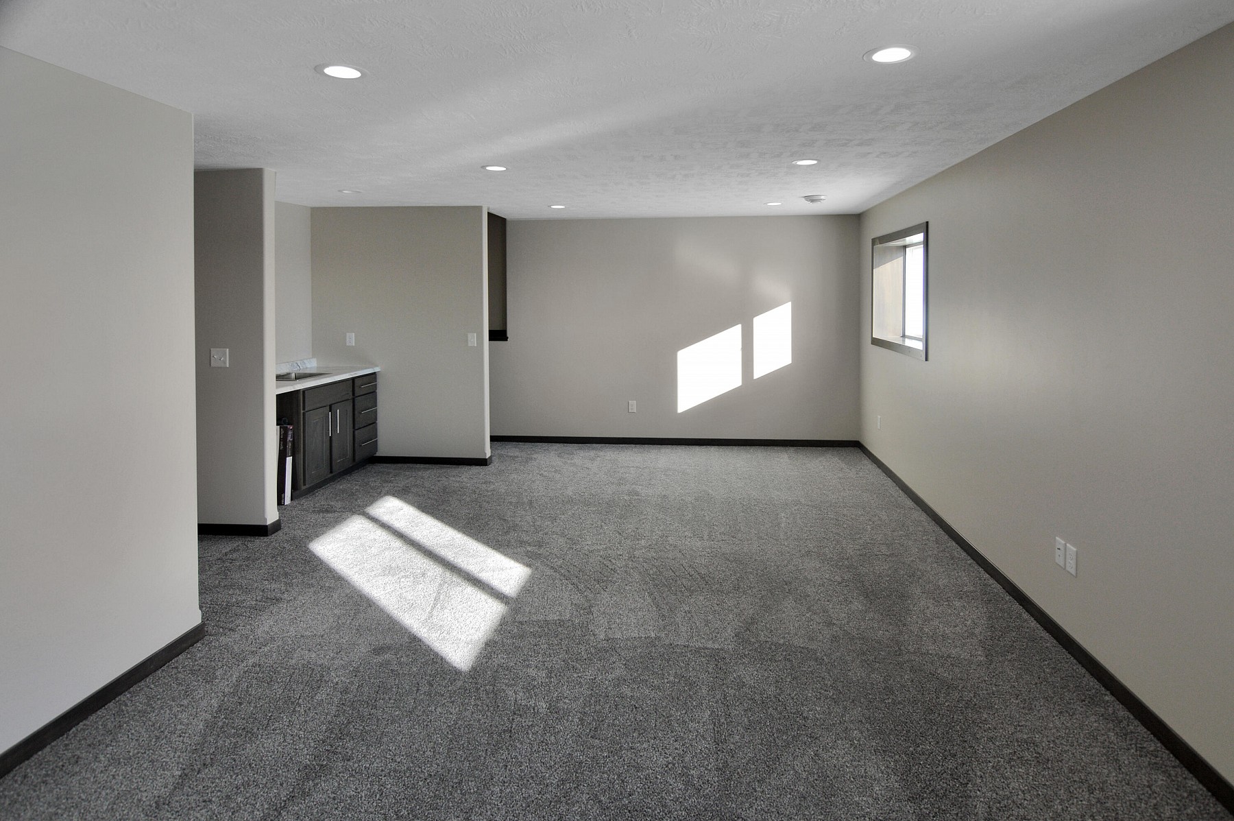 317 Lindsay Drive, Aurora, SD 57002