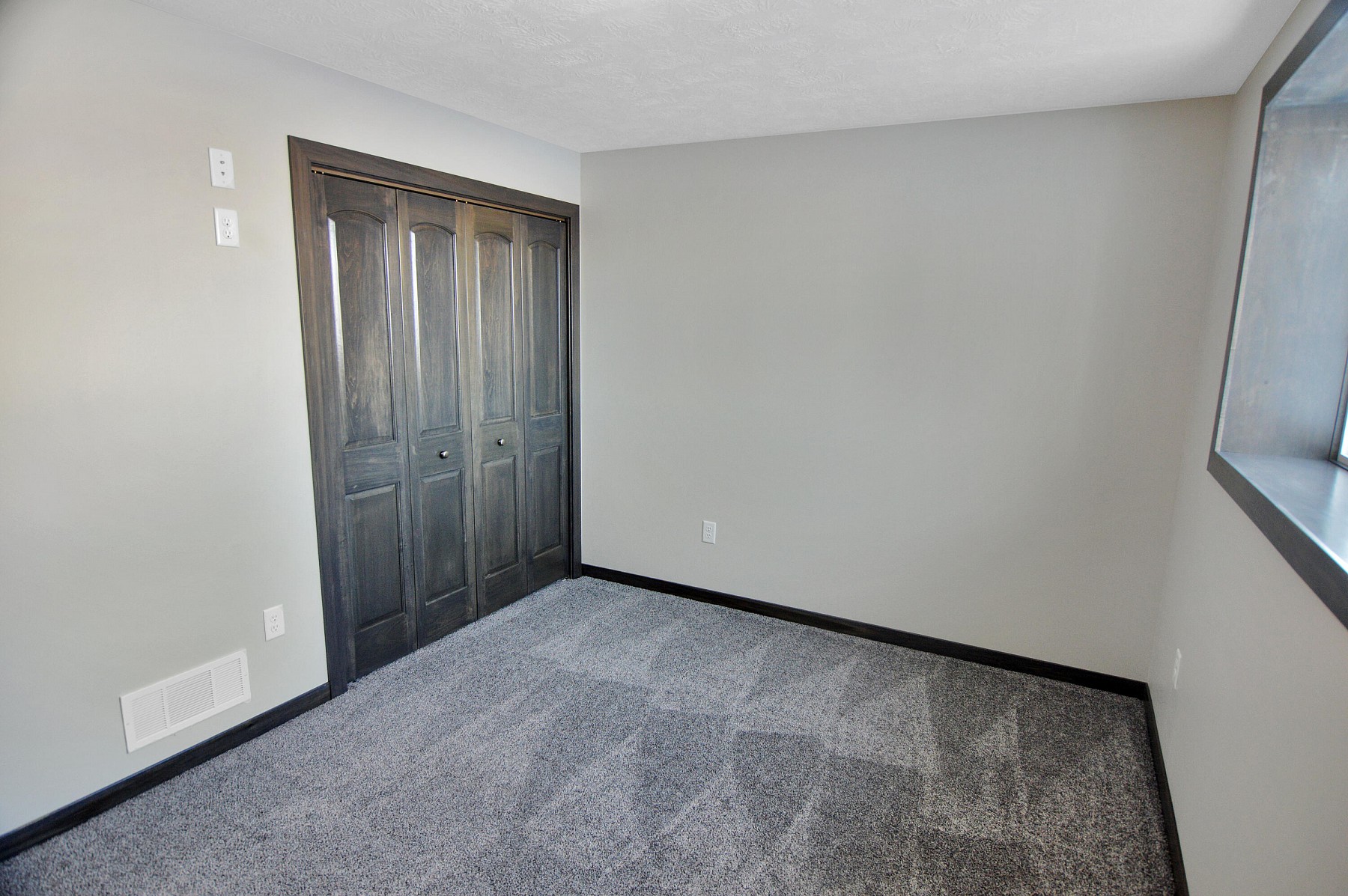 317 Lindsay Drive, Aurora, SD 57002