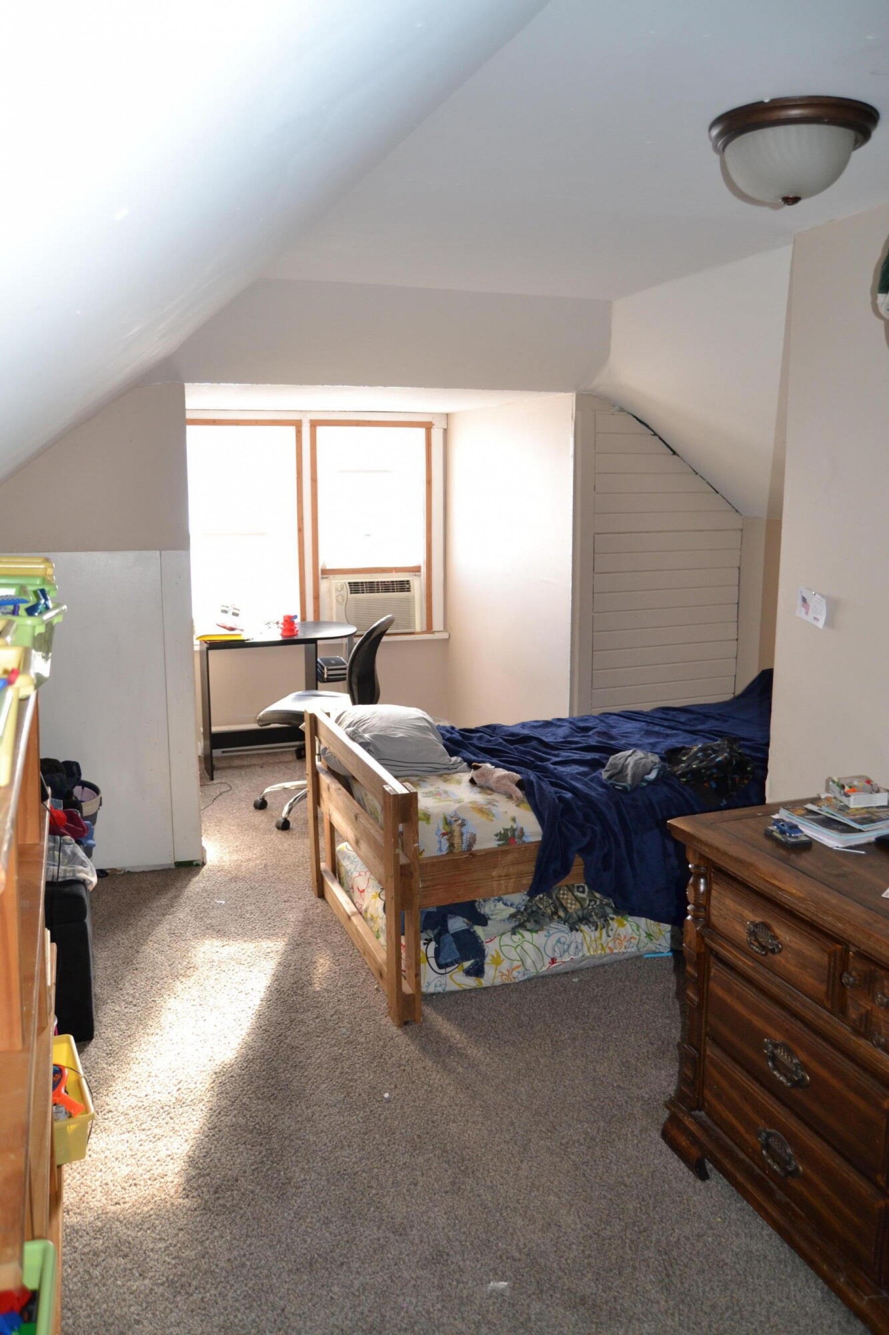 206 4th Street, Brookings, SD 57006