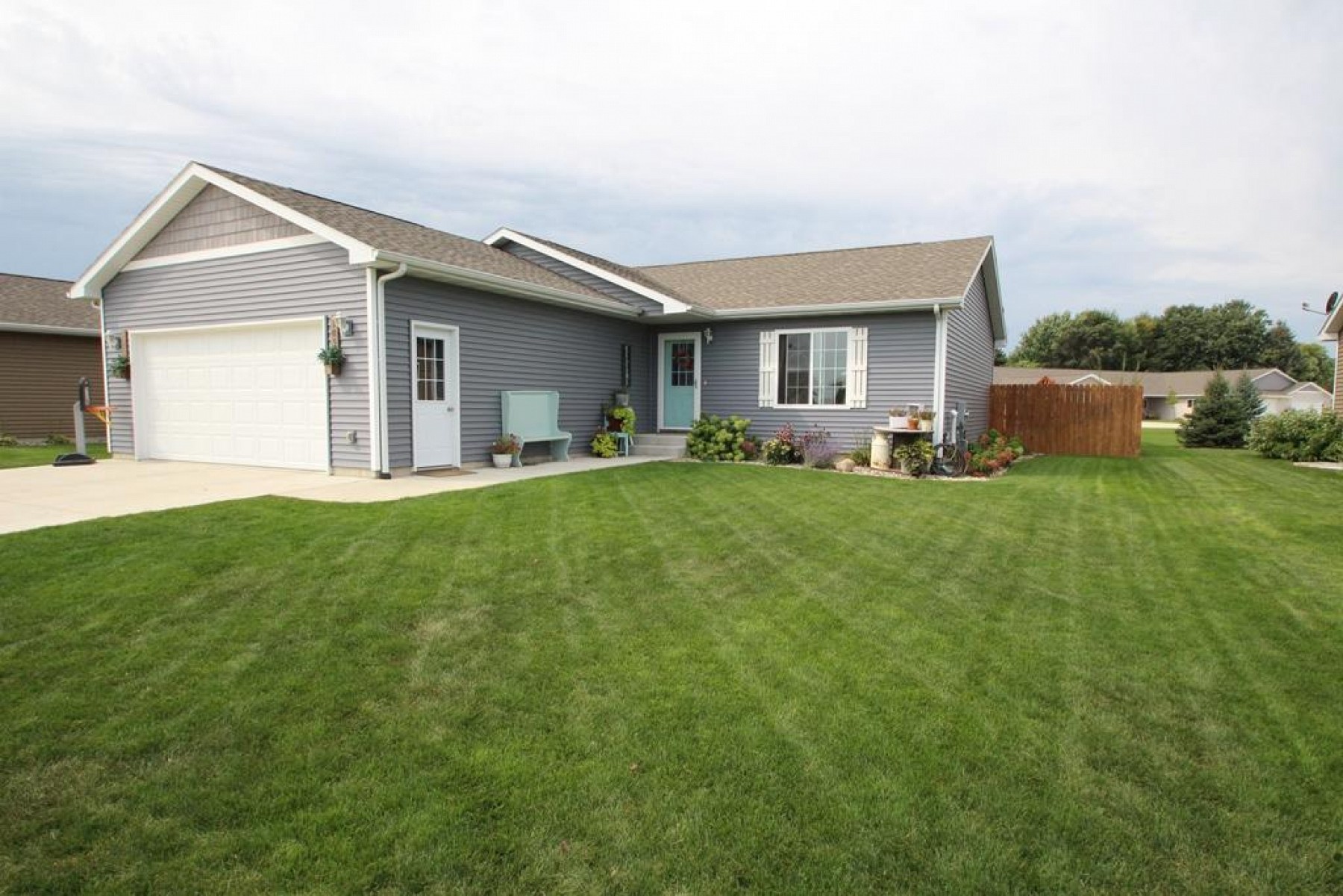 105 Brody Avenue, Volga, SD 57071