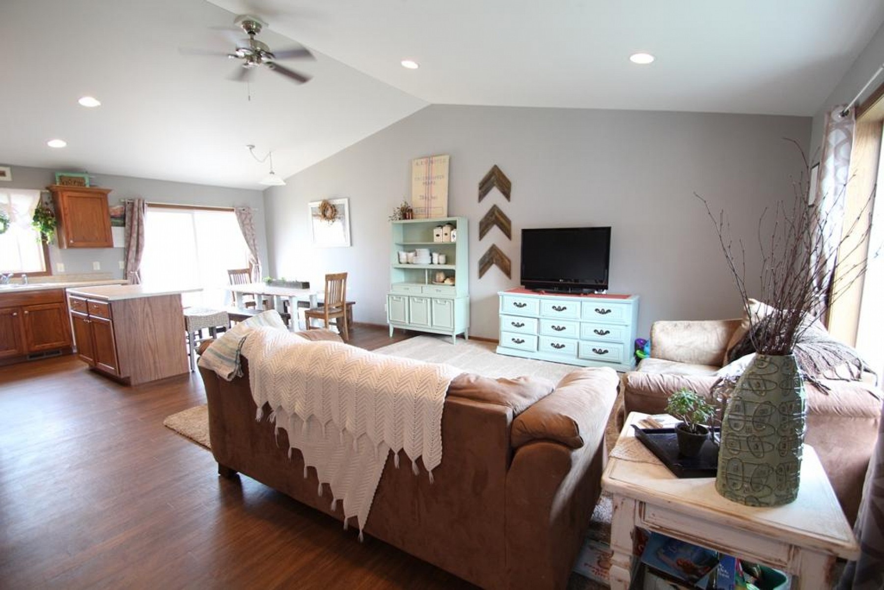 105 Brody Avenue, Volga, SD 57071