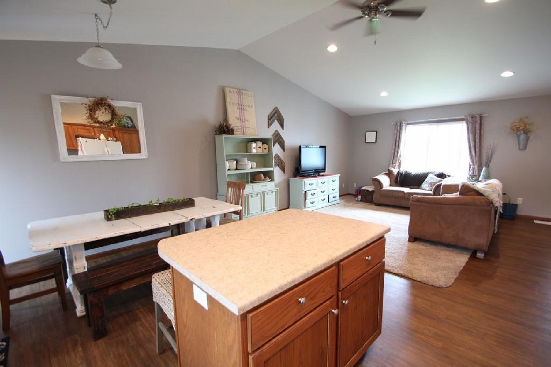 105 Brody Avenue, Volga, SD 57071