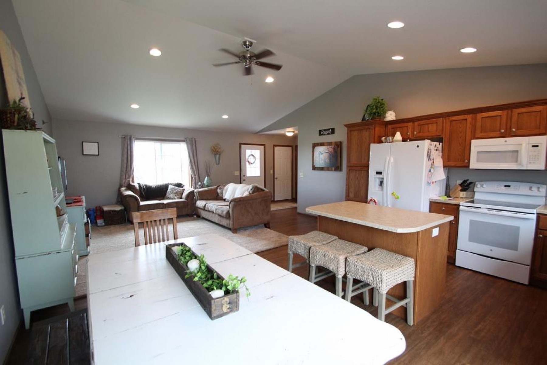 105 Brody Avenue, Volga, SD 57071