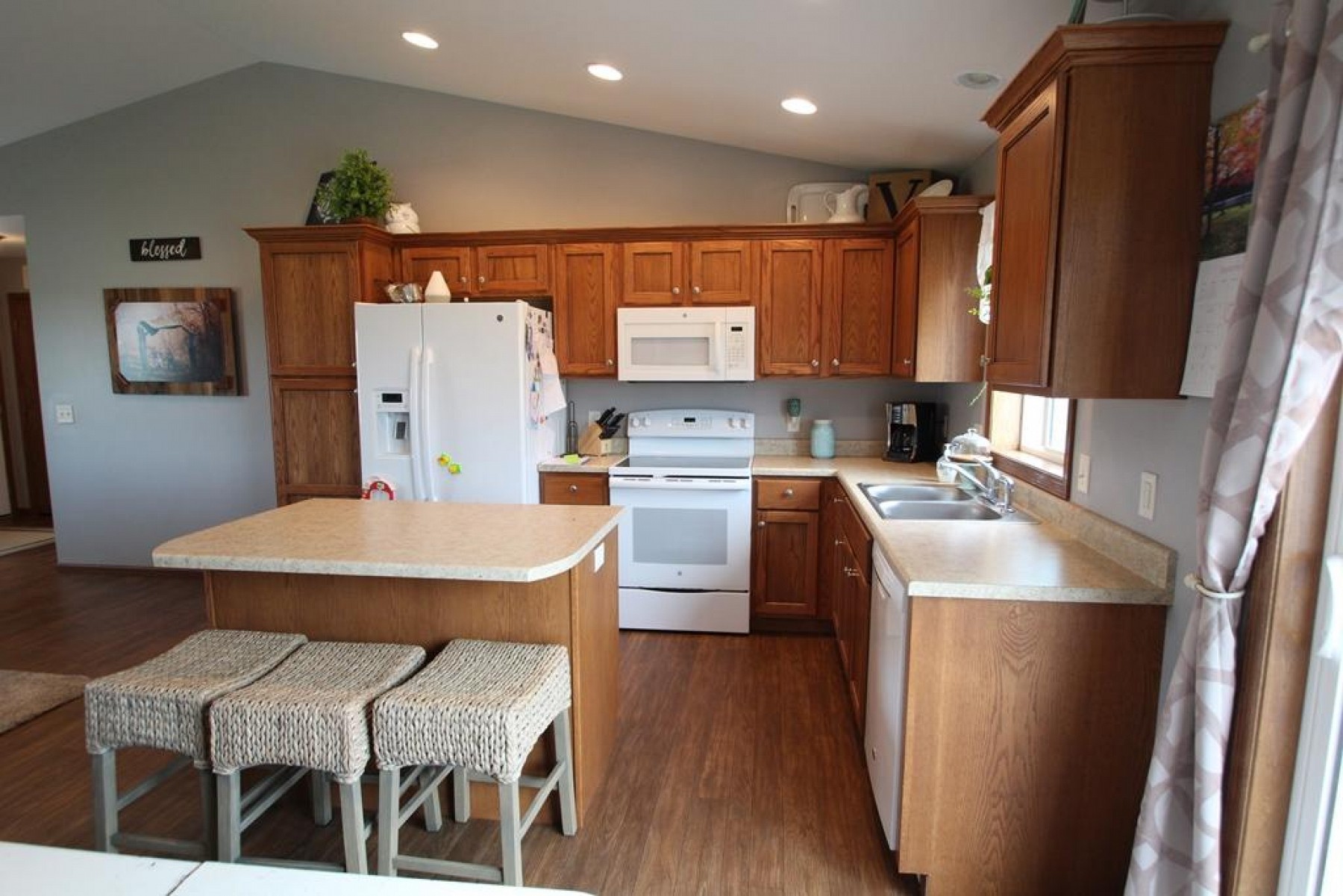 105 Brody Avenue, Volga, SD 57071