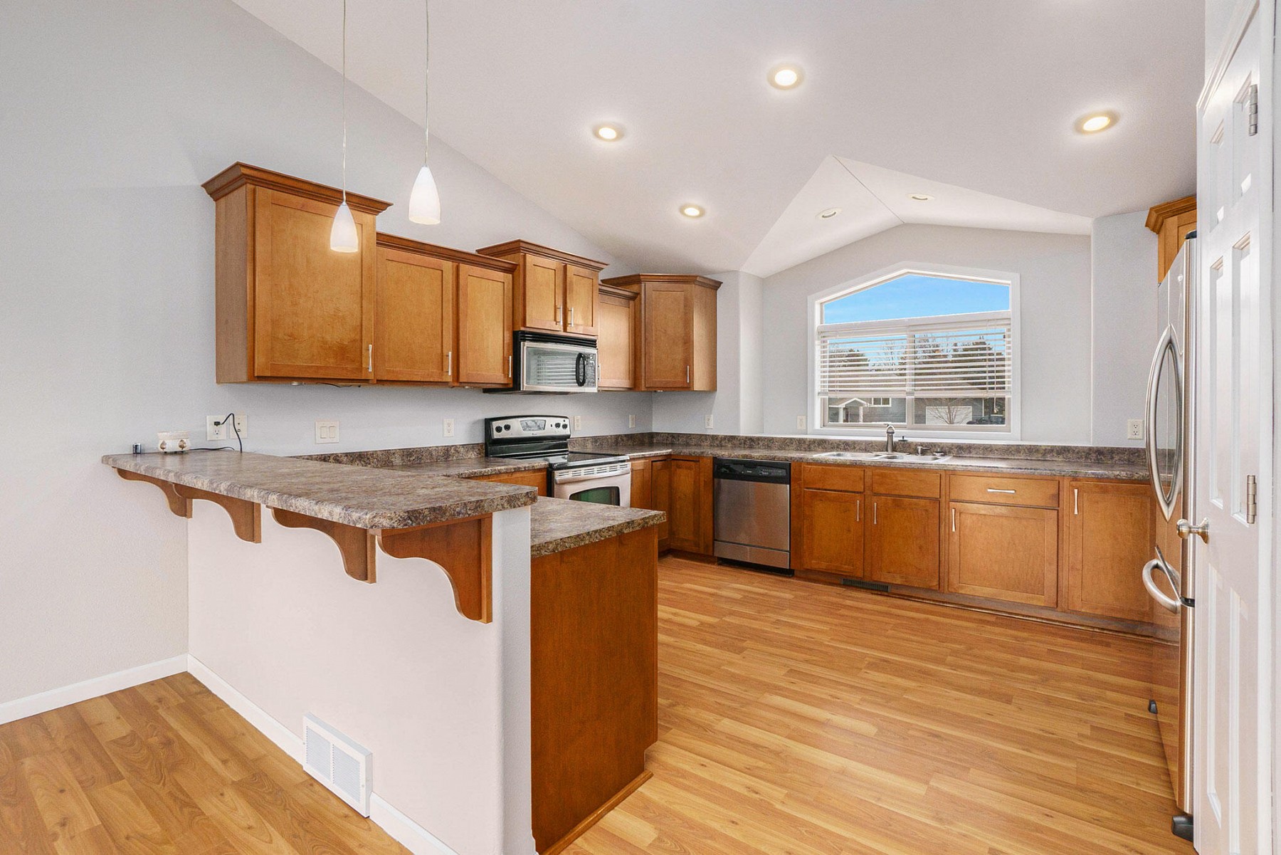 400 Wren Circle, Brookings, SD 57006