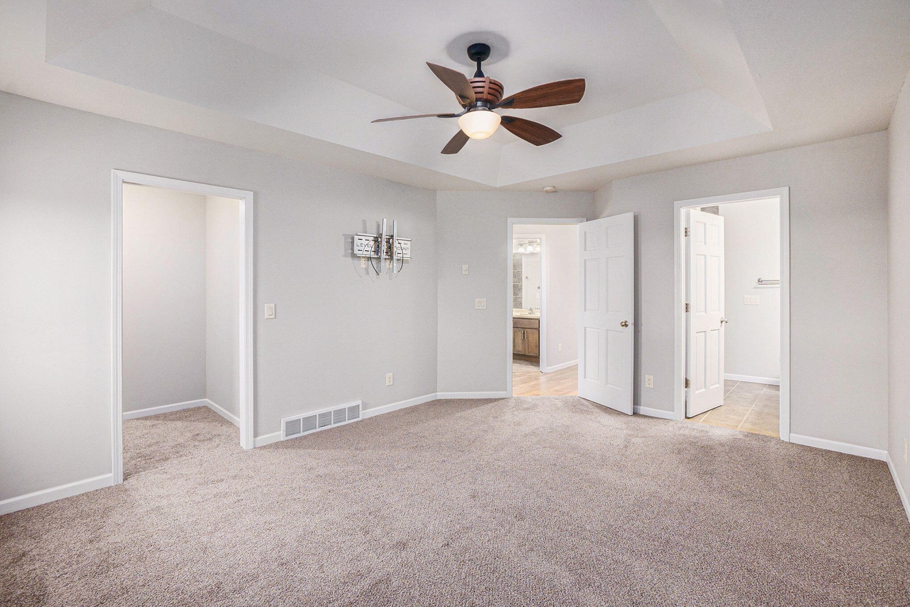 400 Wren Circle, Brookings, SD 57006