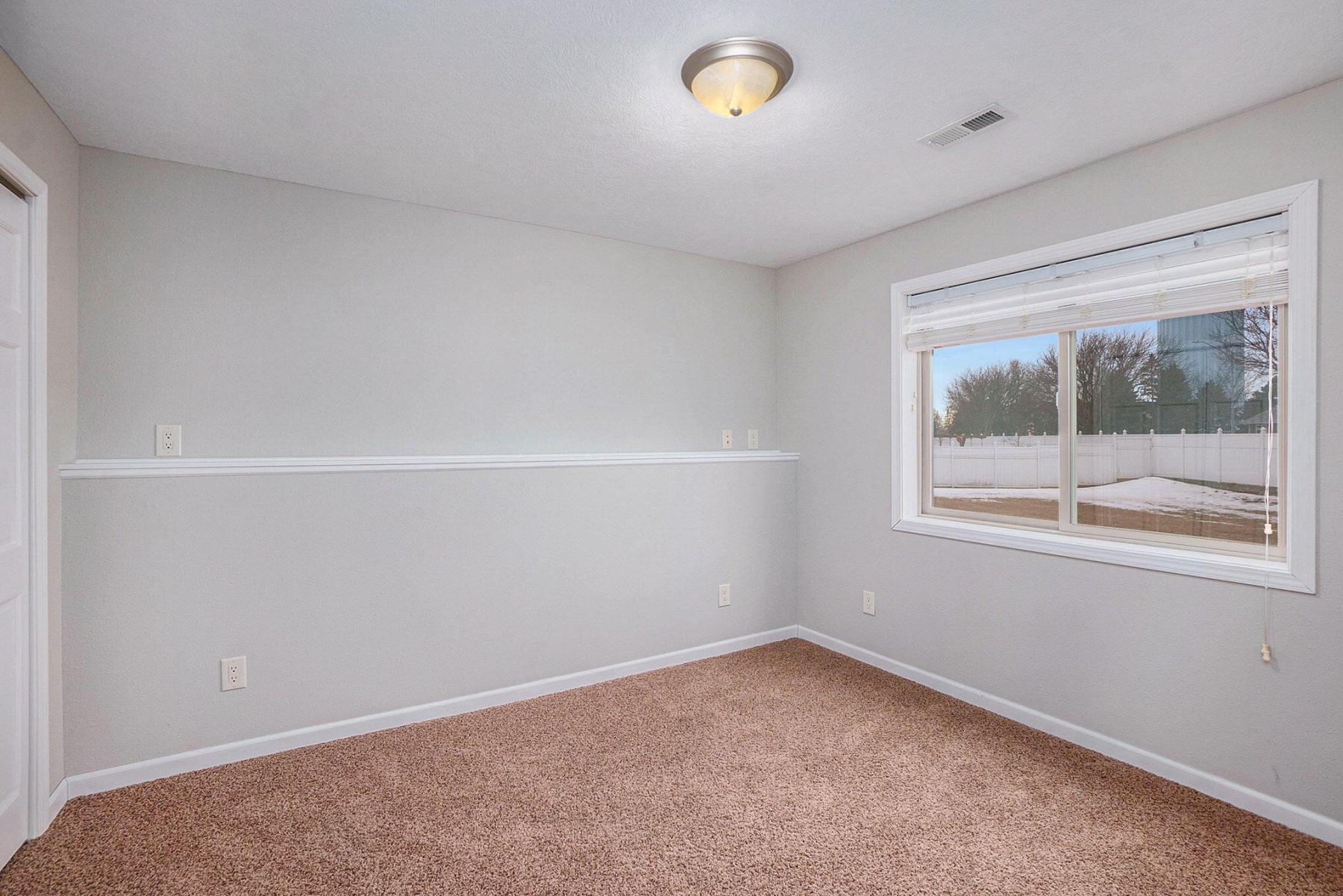 400 Wren Circle, Brookings, SD 57006