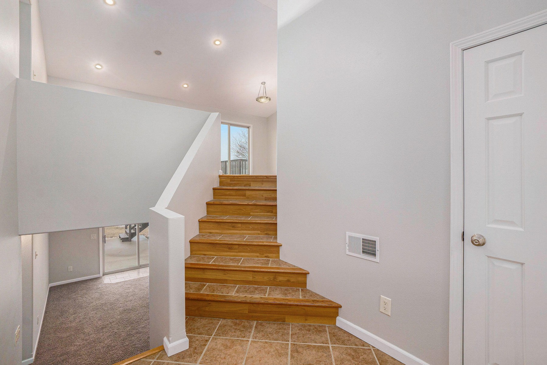 400 Wren Circle, Brookings, SD 57006