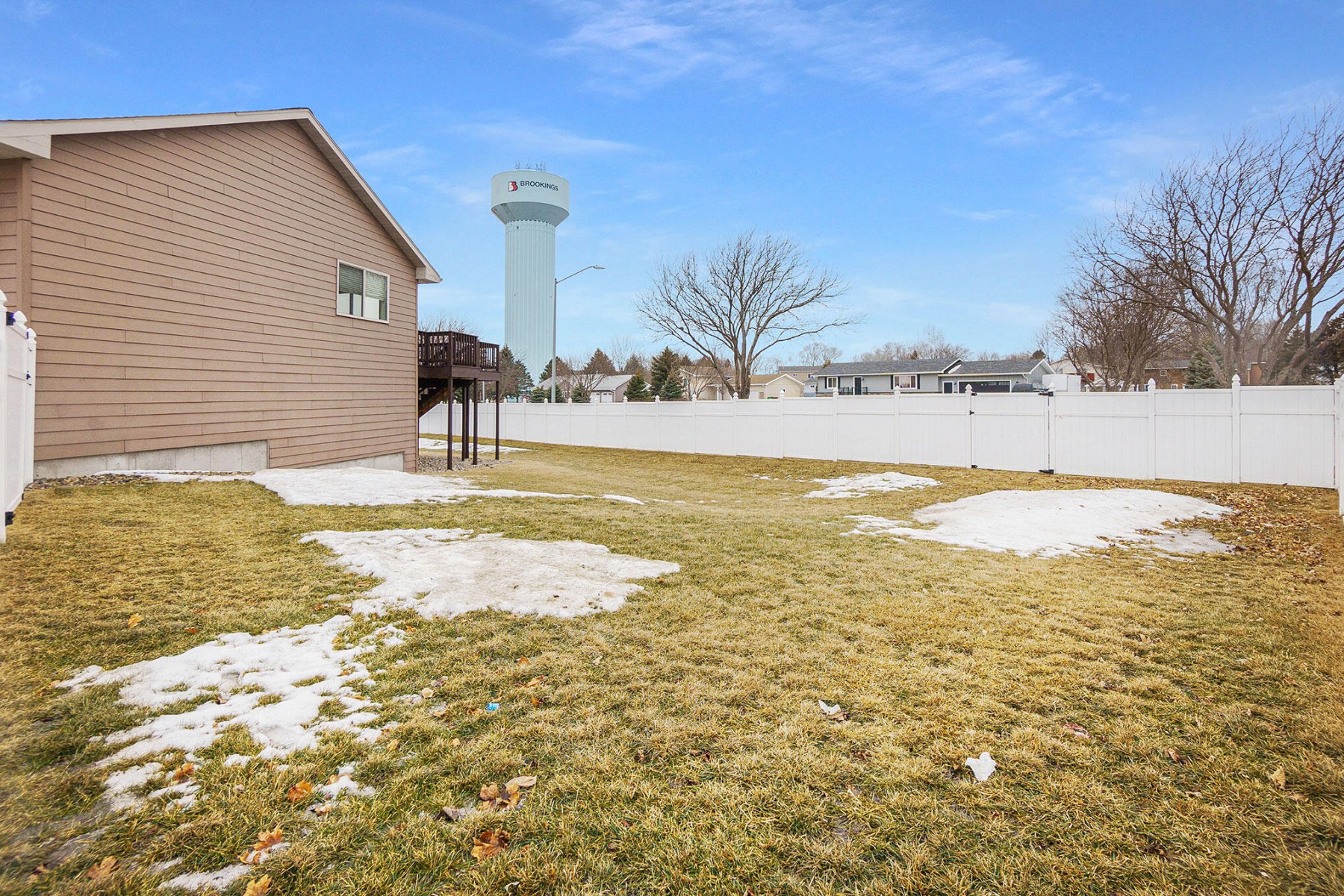 400 Wren Circle, Brookings, SD 57006