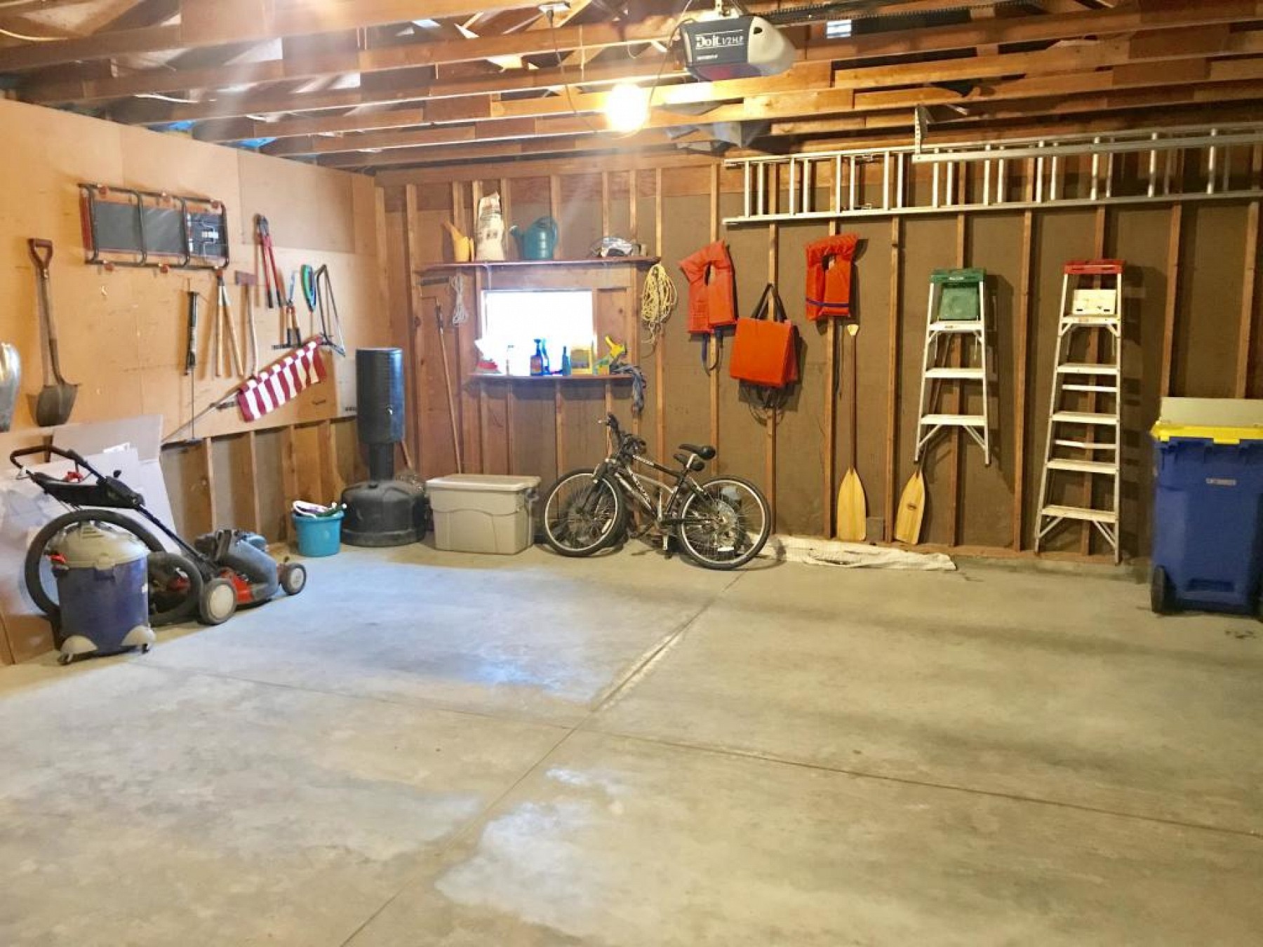 1521 Calumet Road, Brookings, SD 57006