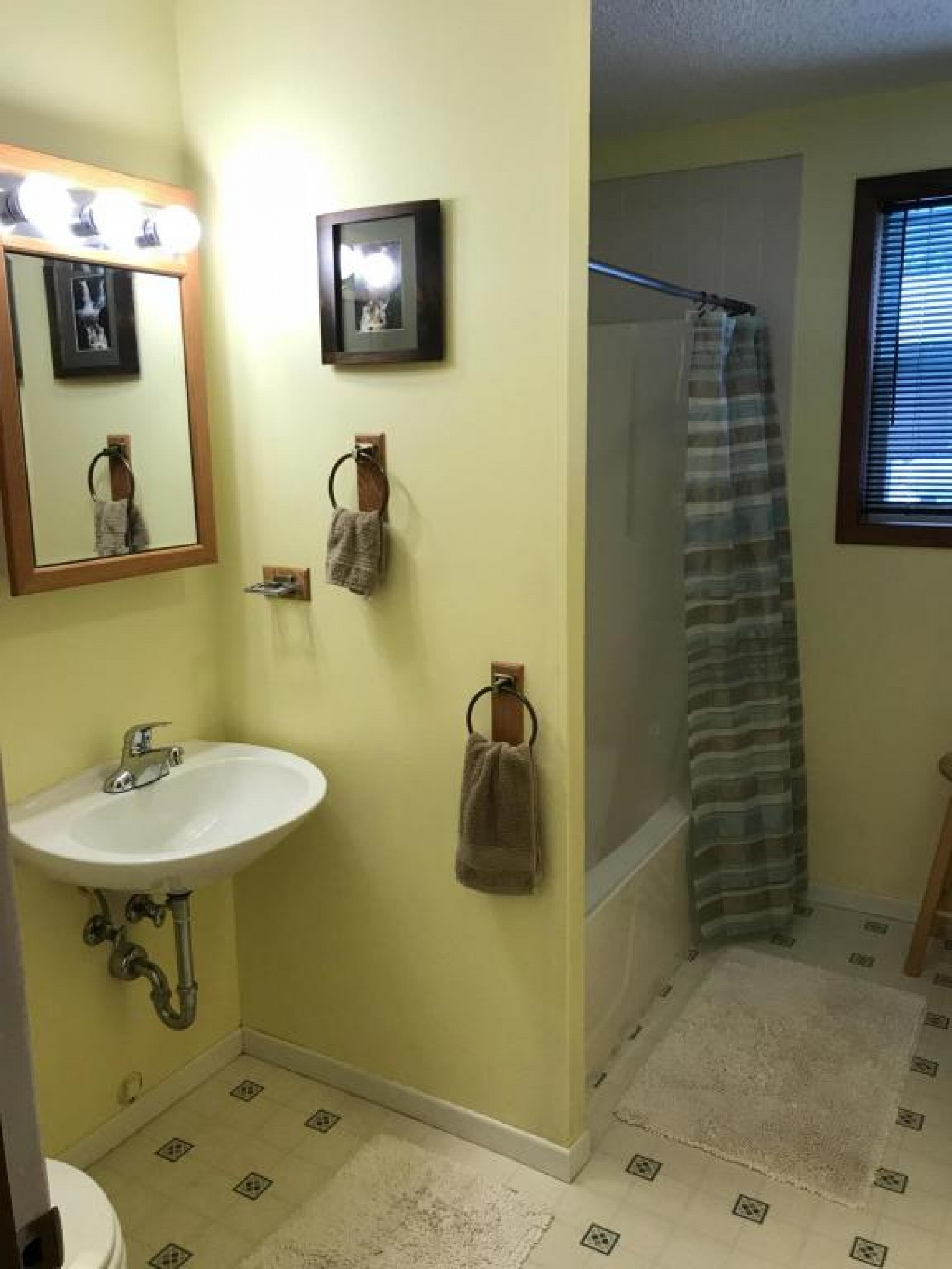 1521 Calumet Road, Brookings, SD 57006