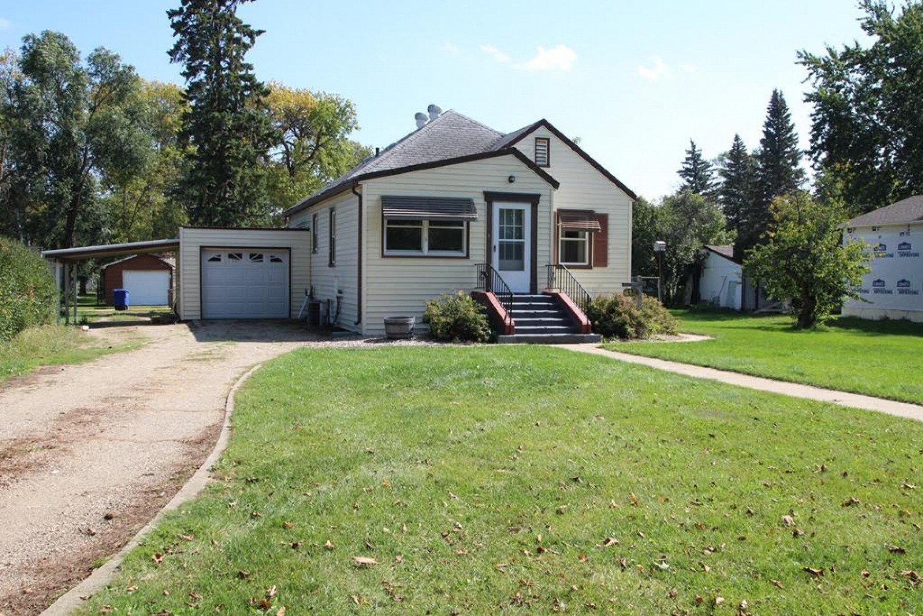 418 Marvin Avenue, Volga, SD 57071