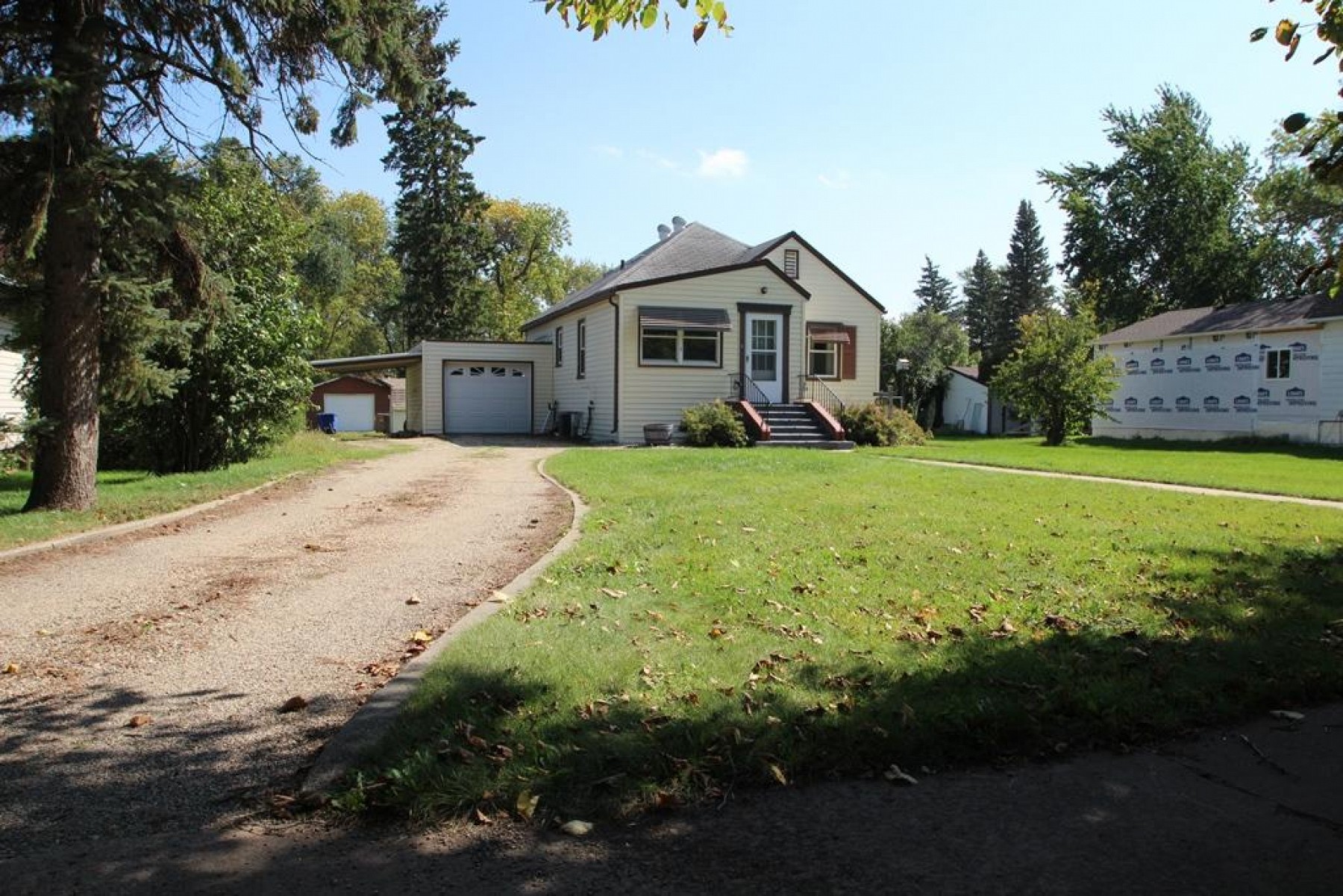 418 Marvin Avenue, Volga, SD 57071