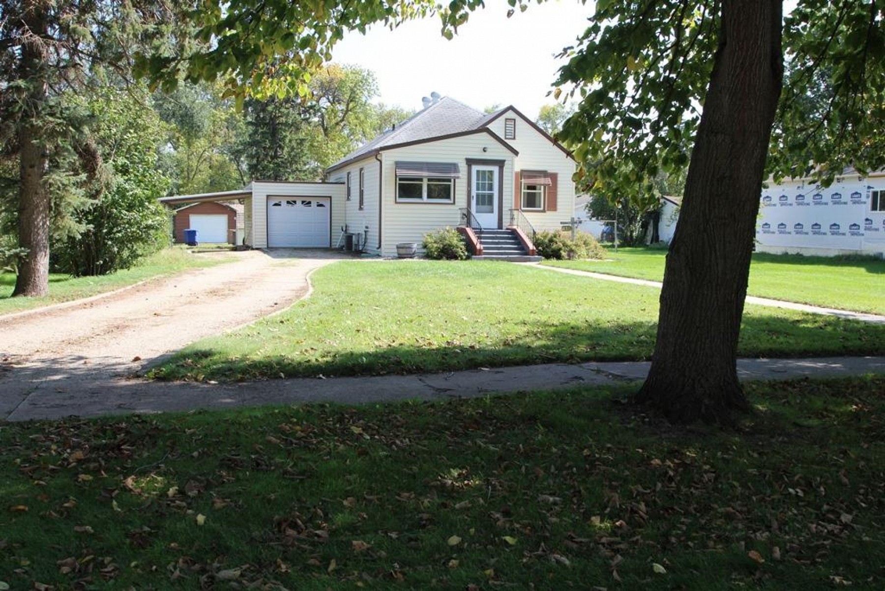 418 Marvin Avenue, Volga, SD 57071