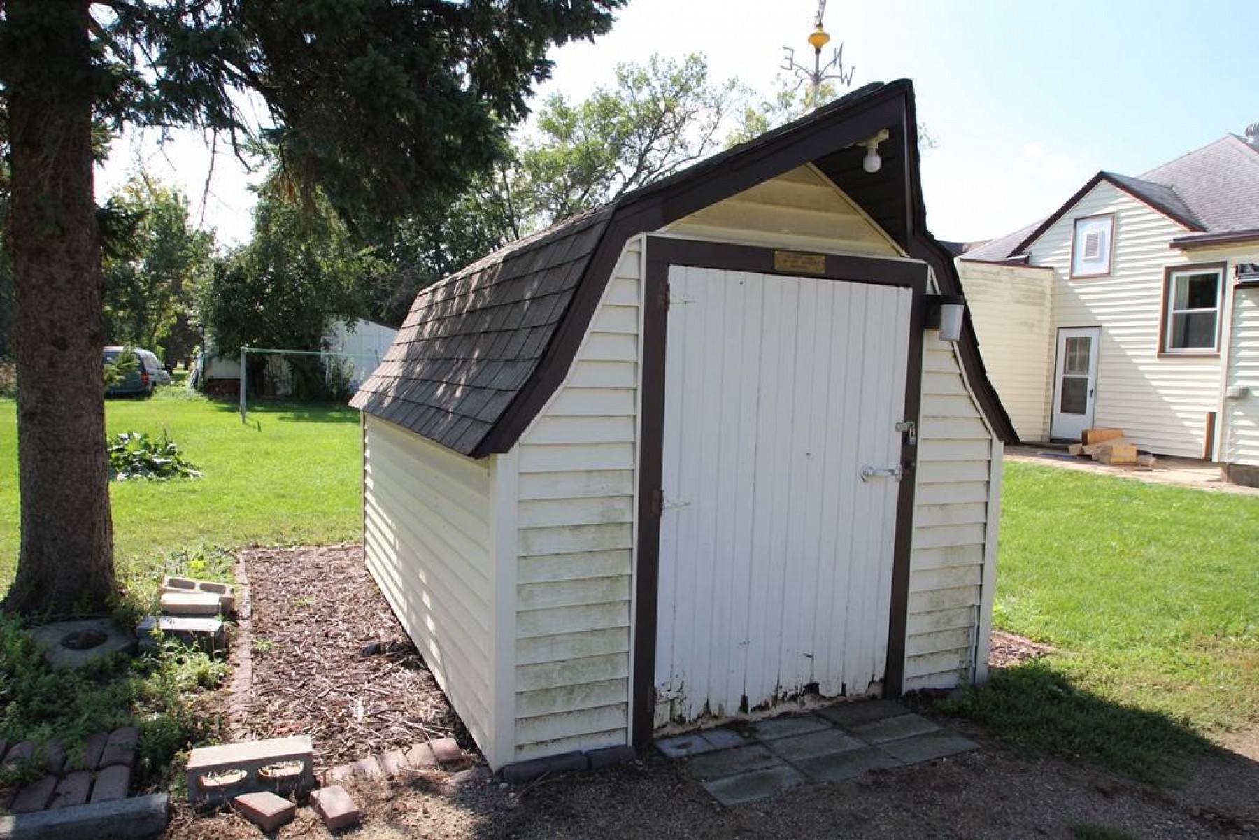 418 Marvin Avenue, Volga, SD 57071