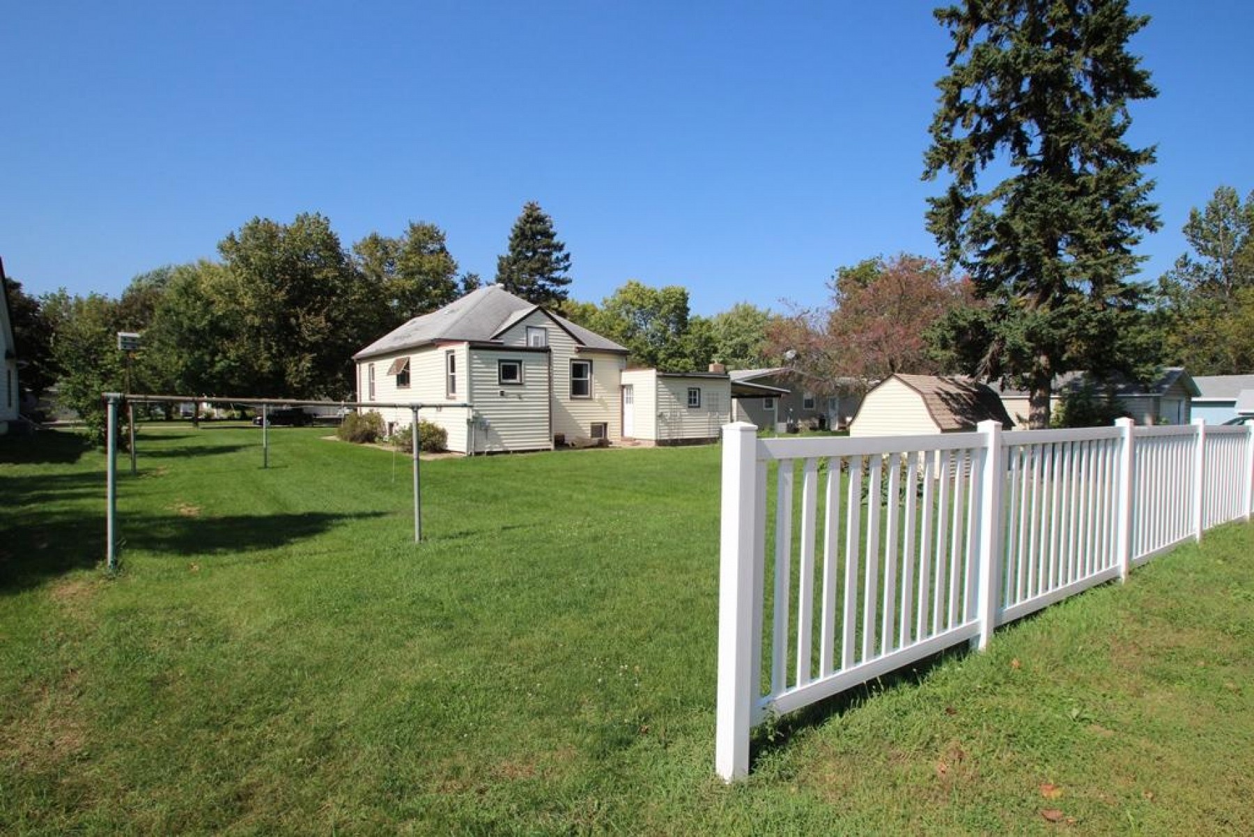 418 Marvin Avenue, Volga, SD 57071