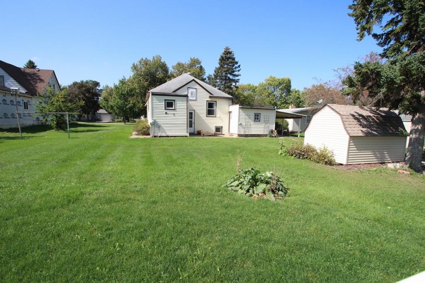 418 Marvin Avenue, Volga, SD 57071