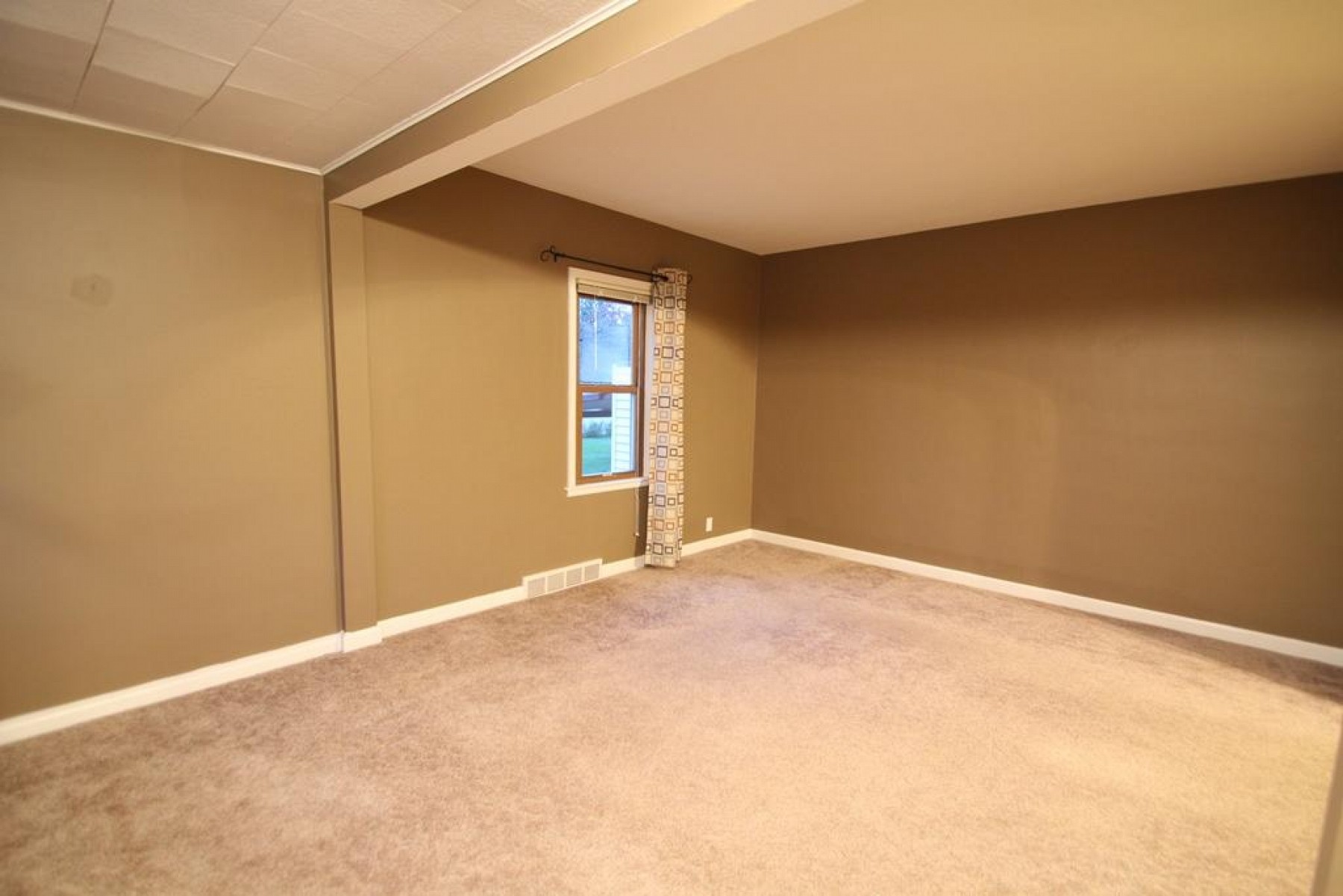 418 Marvin Avenue, Volga, SD 57071