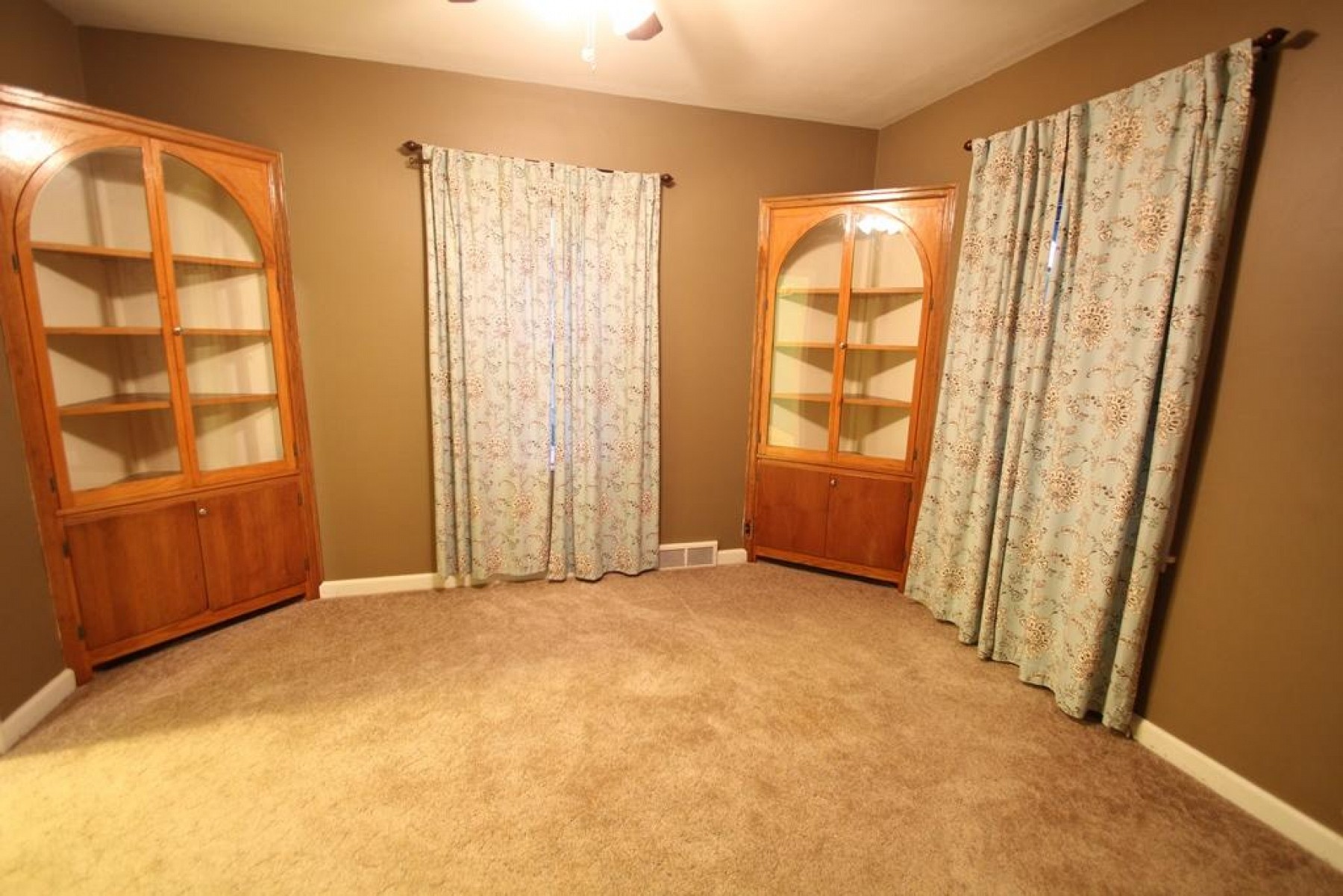 418 Marvin Avenue, Volga, SD 57071