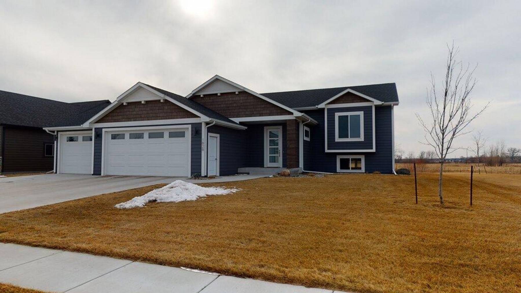 1828 Tanbury Lane, Brookings, SD 57006