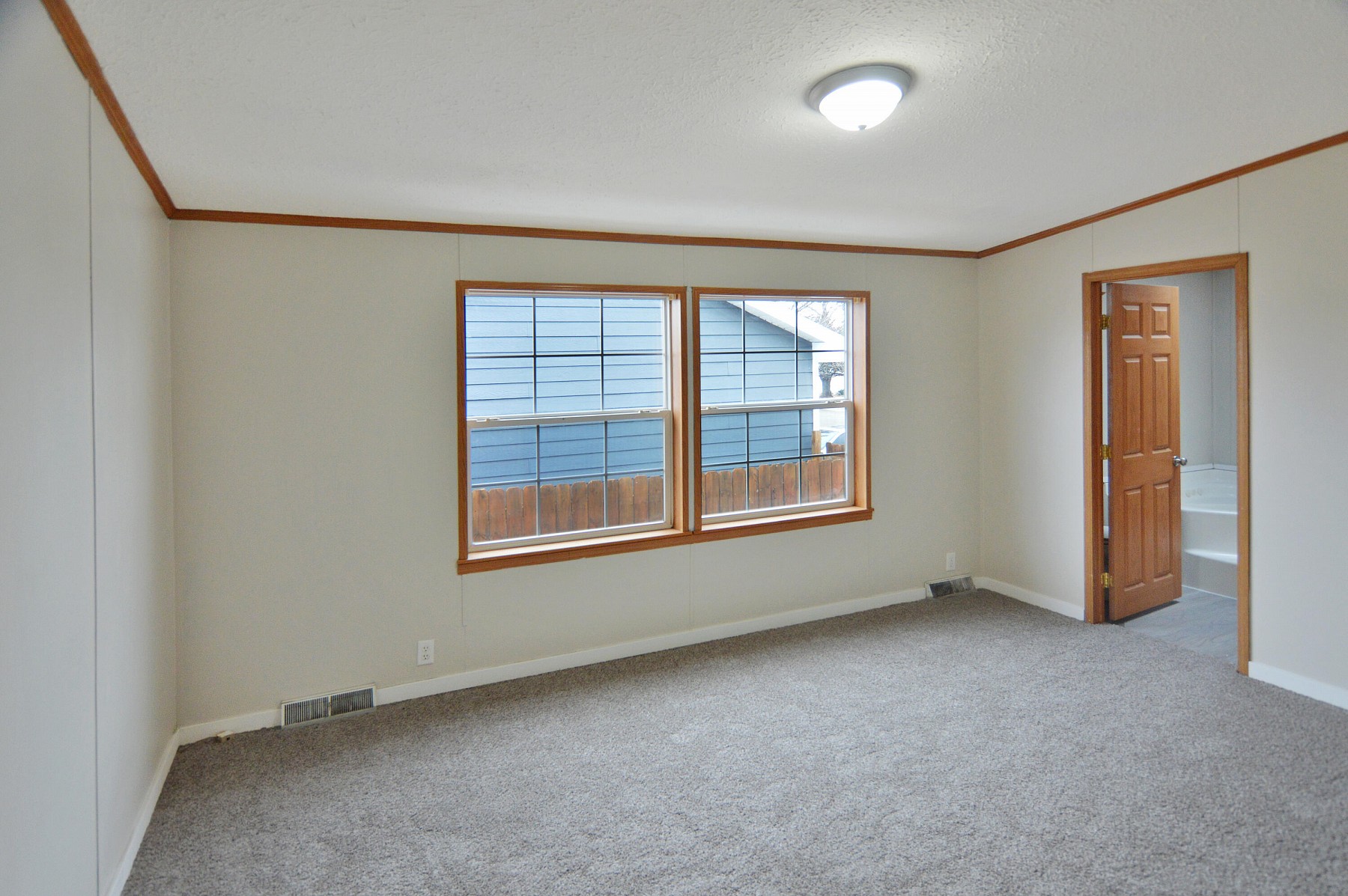 109 15th Street NW, Watertown, SD 57201