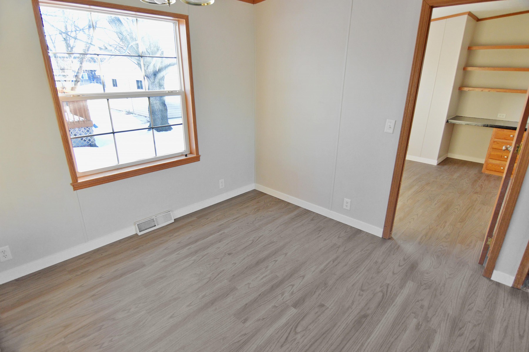 109 15th Street NW, Watertown, SD 57201