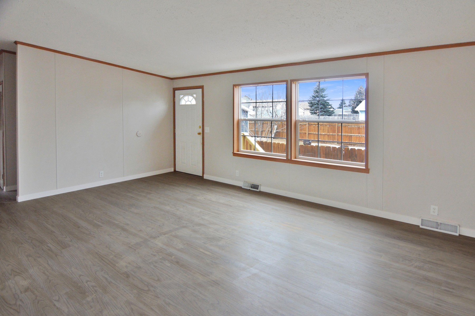 109 15th Street NW, Watertown, SD 57201