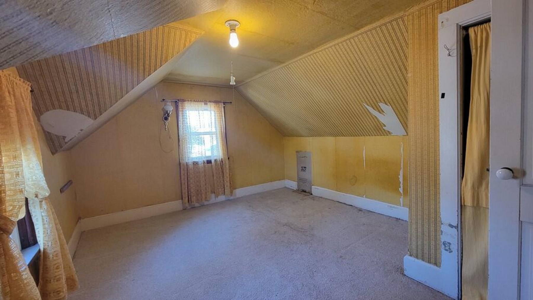 105 3rd Street NW, Lake Preston, SD 57249