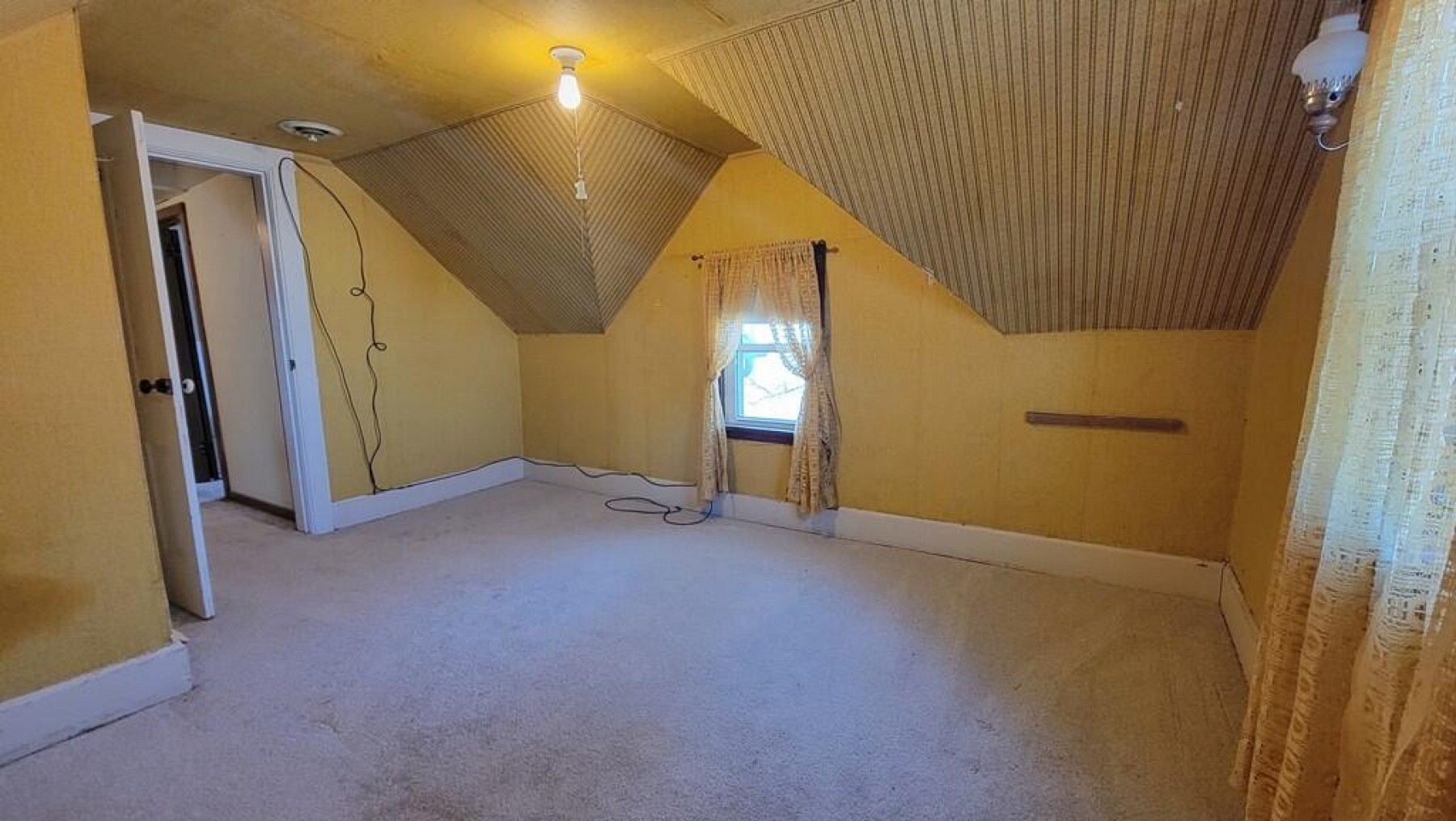 105 3rd Street NW, Lake Preston, SD 57249