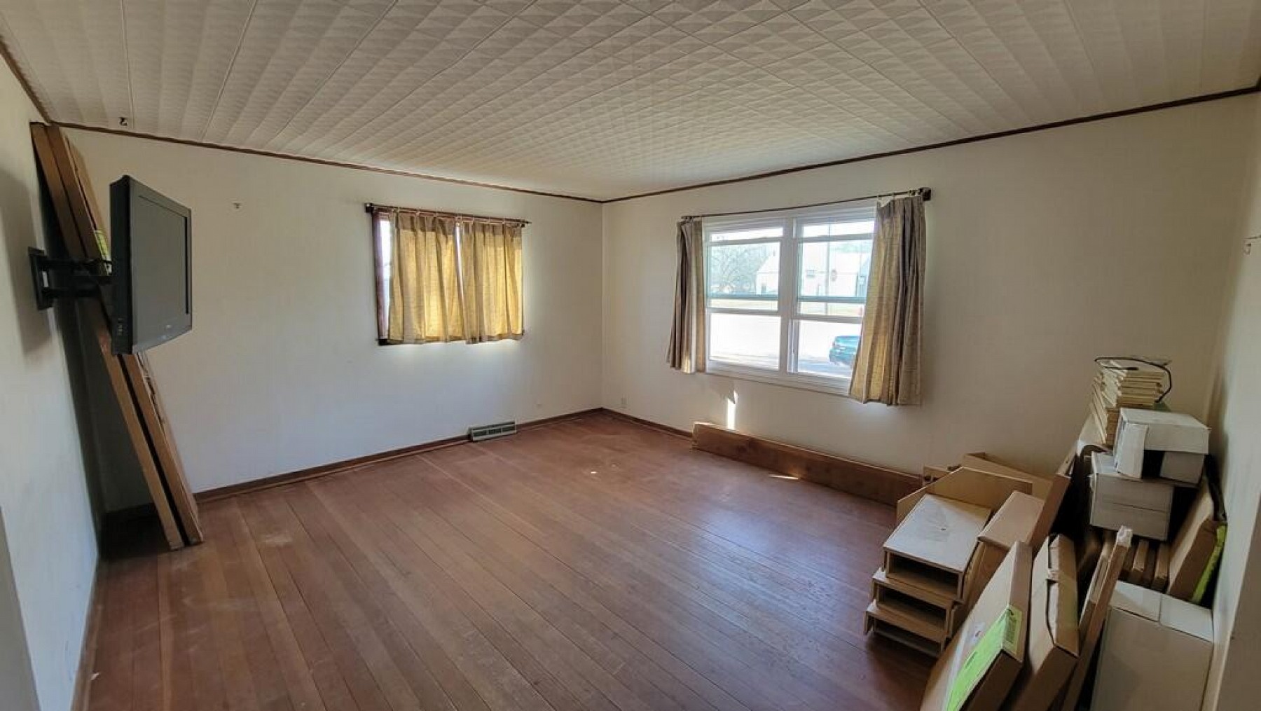 105 3rd Street NW, Lake Preston, SD 57249